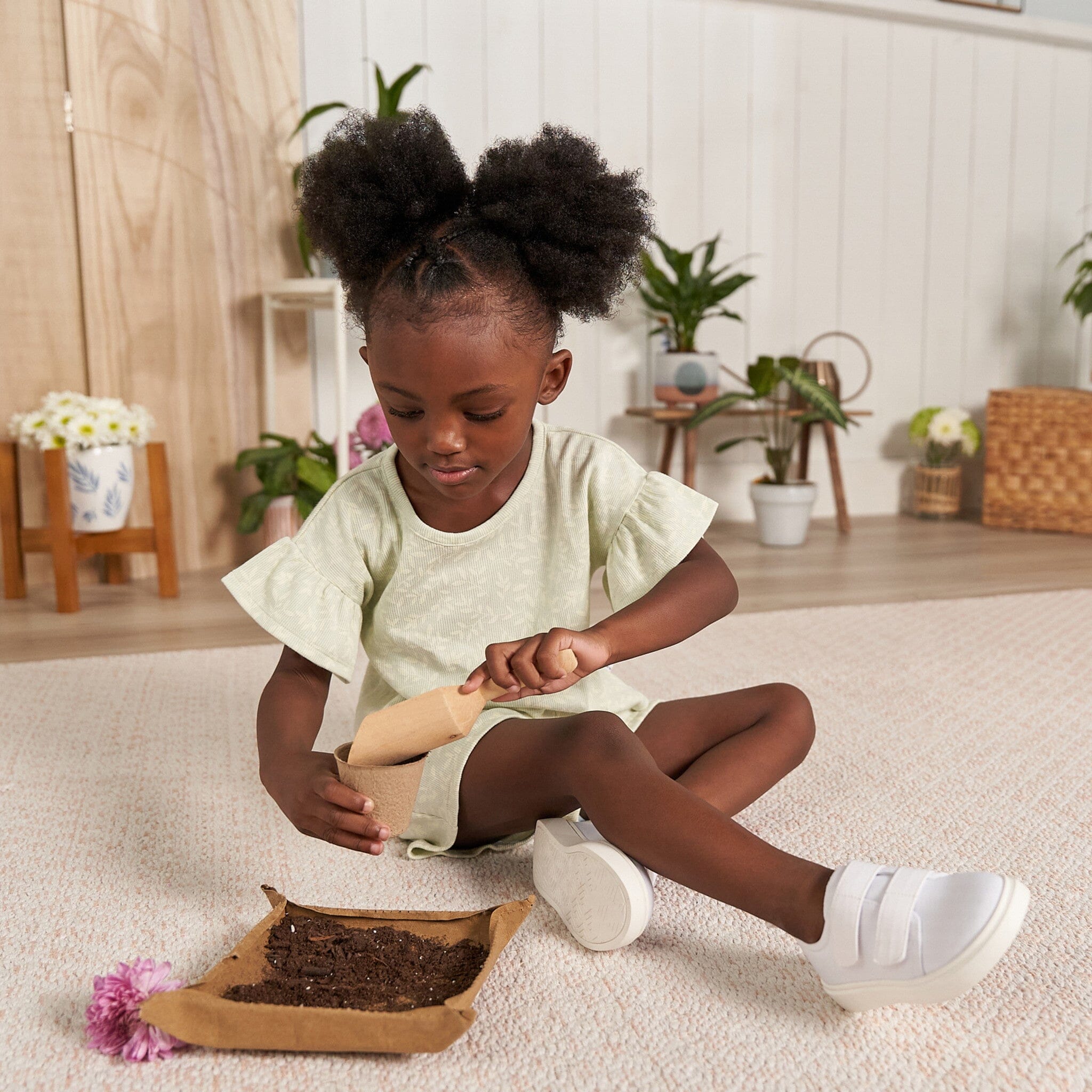 2-Piece Infant & Toddler Girls Green Leaves Shirt and Shorts Set