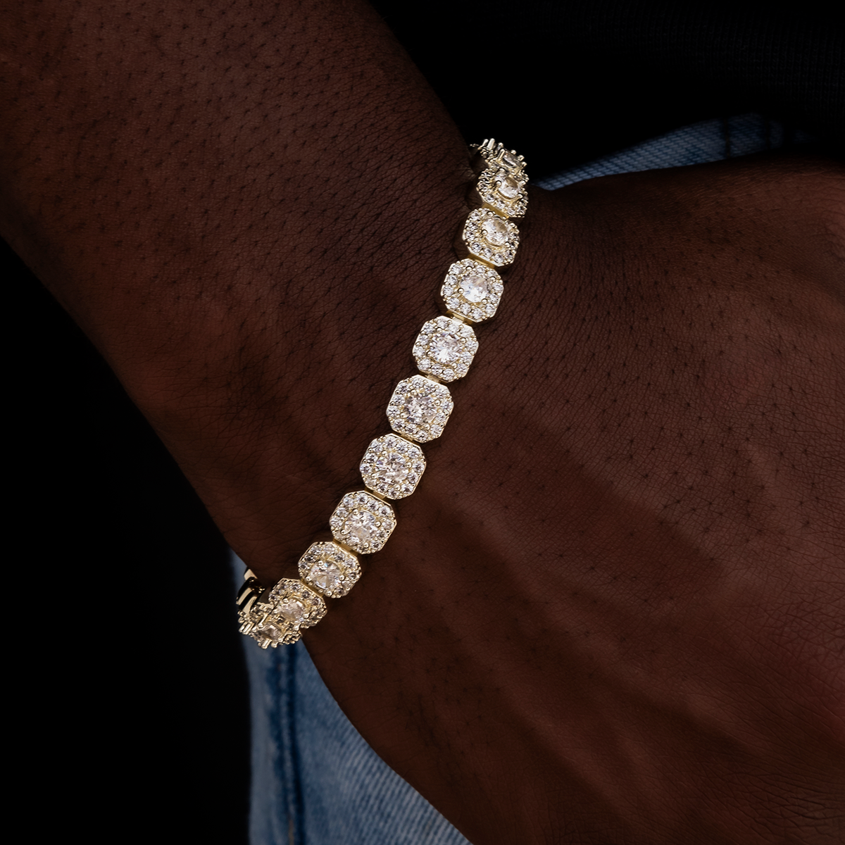 Clustered Tennis Bracelet in Yellow Gold- 8.5mm