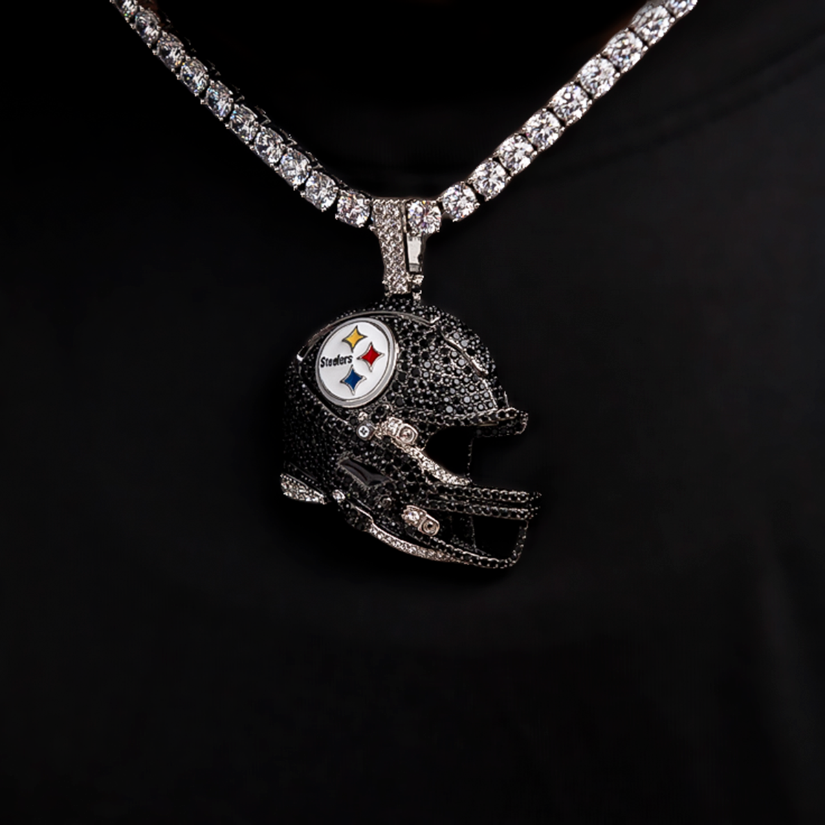 Official NFL 2025 Edition Pittsburgh Steelers Helmet Pendant