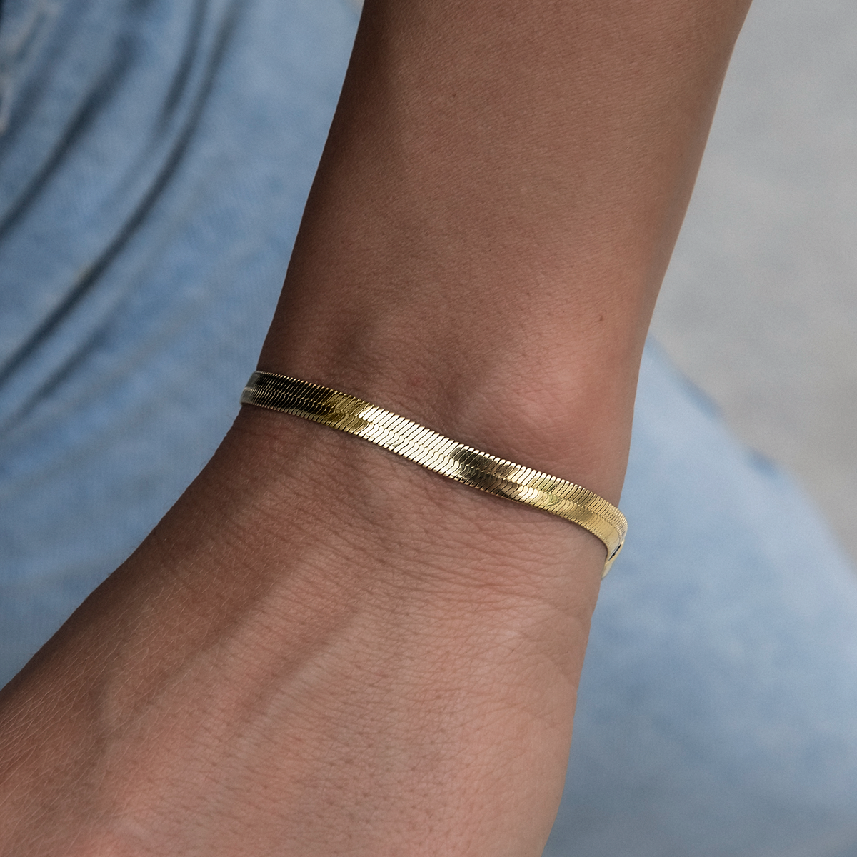 Herringbone Bracelet in Yellow Gold- 4mm