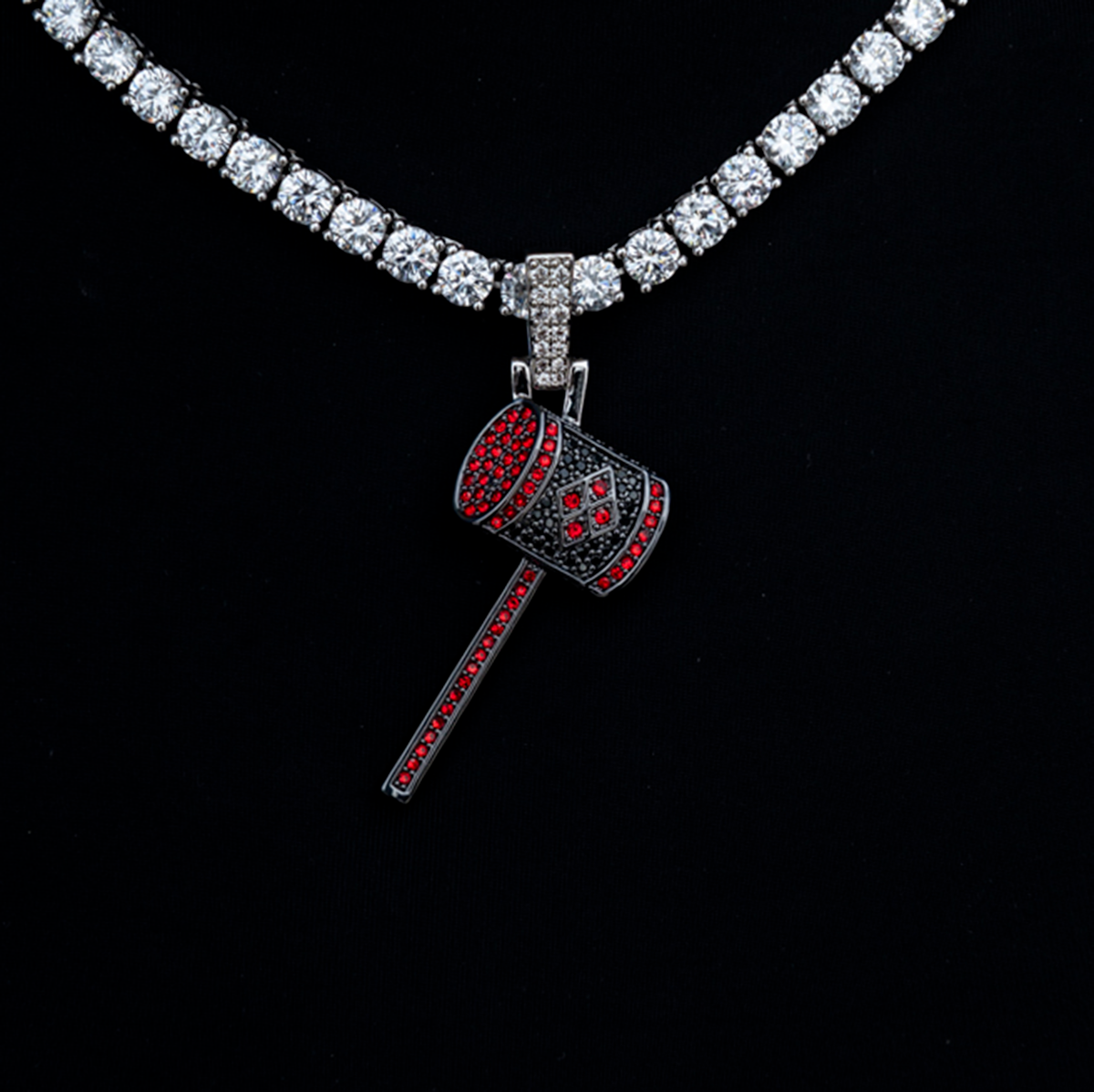 Official DC Comics Harley Quinn Pendant