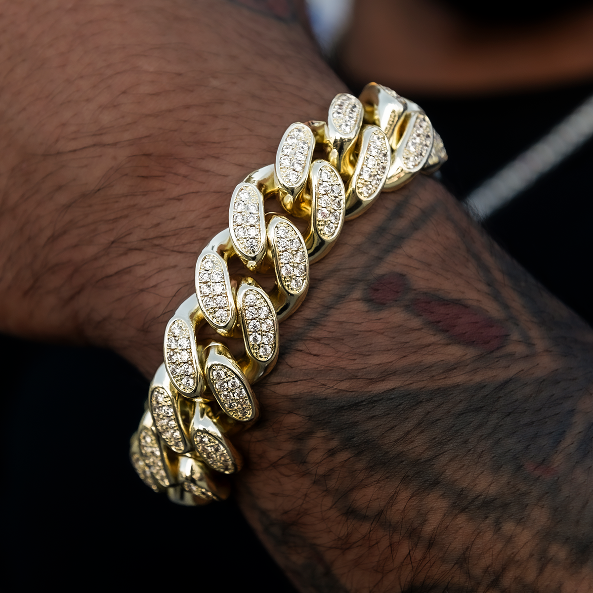 Diamond Cuban Link Bracelet in Yellow Gold- 19mm