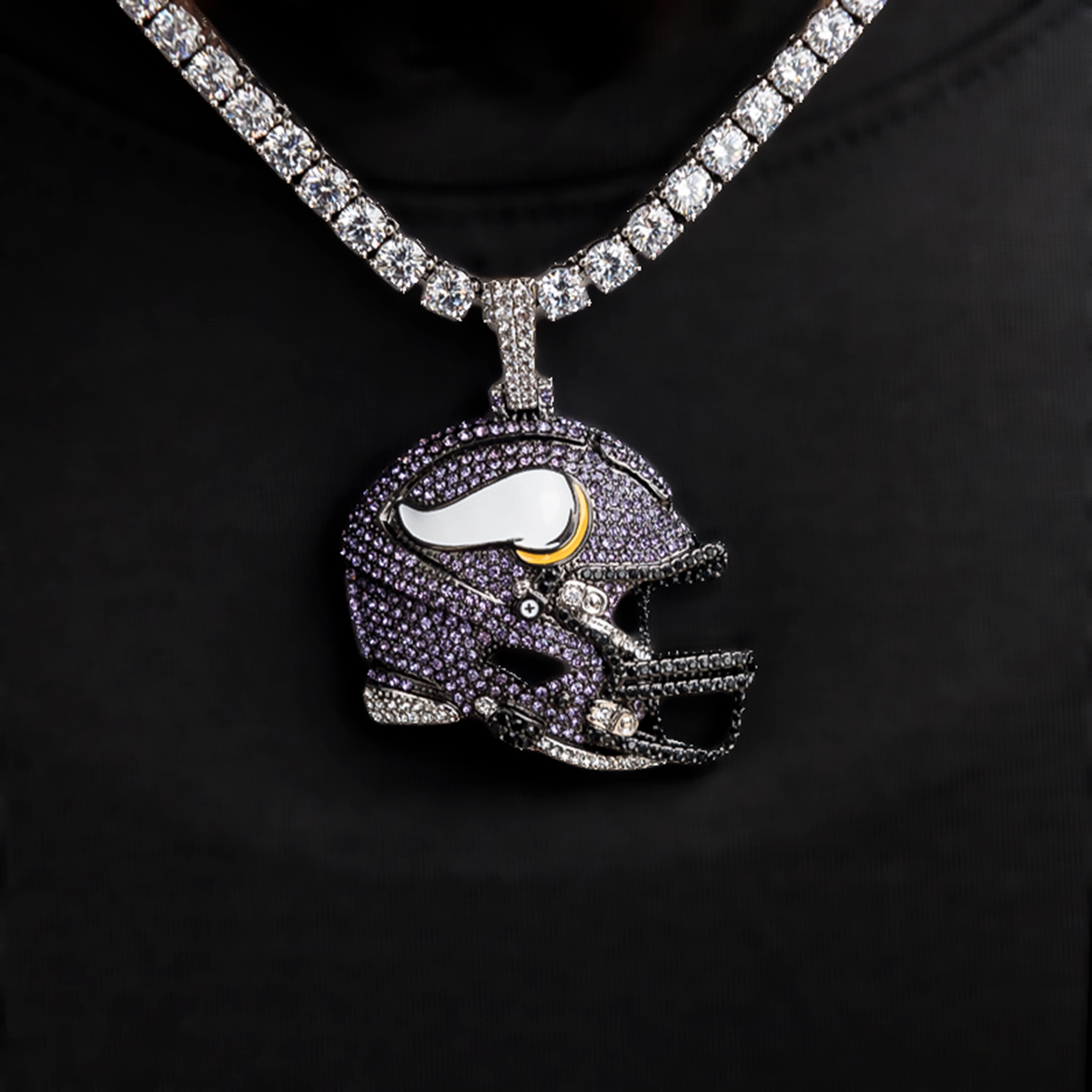 Official NFL 2025 Edition Minnesota Vikings Helmet Pendant