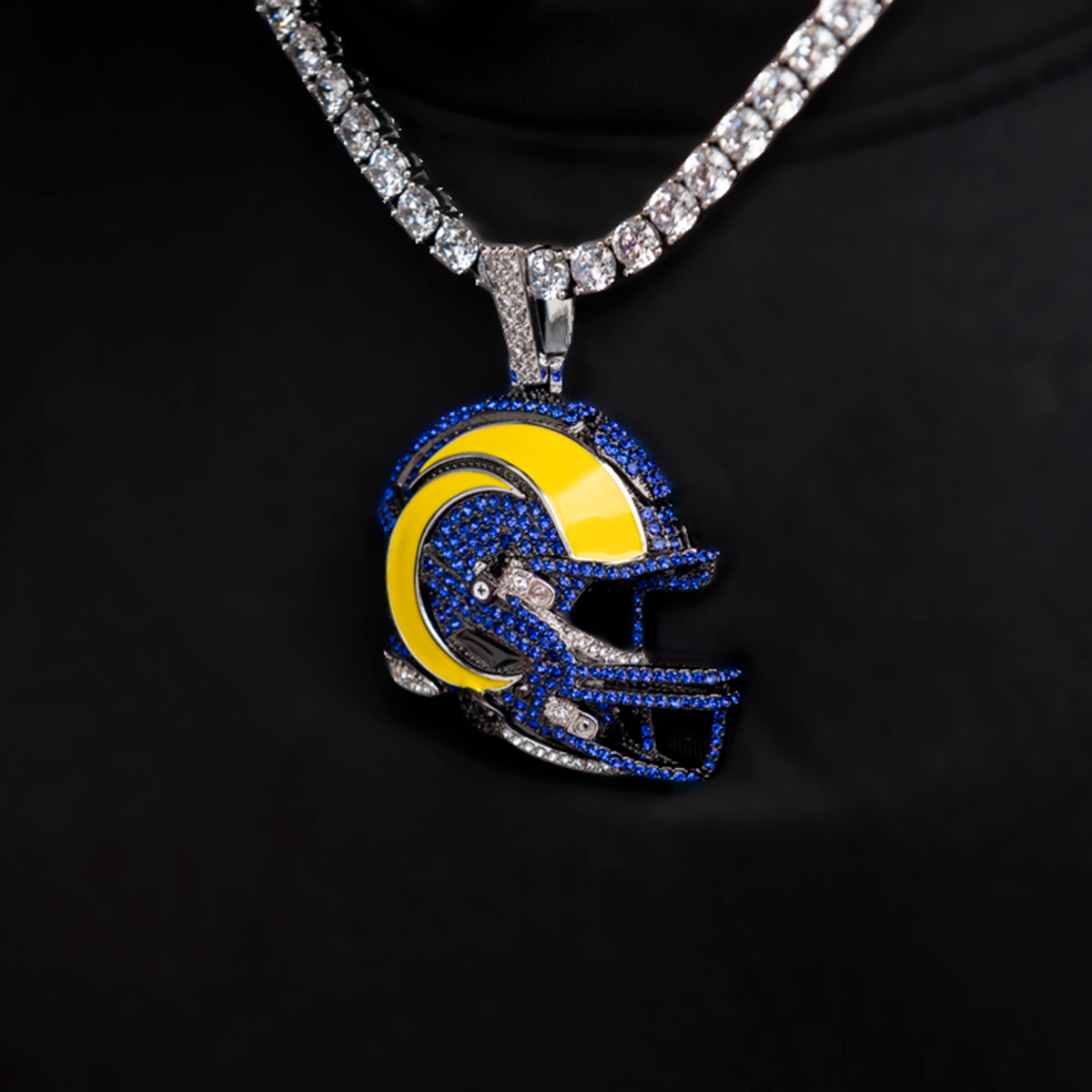 Official NFL 2025 Edition Los Angeles Rams Helmet Pendant