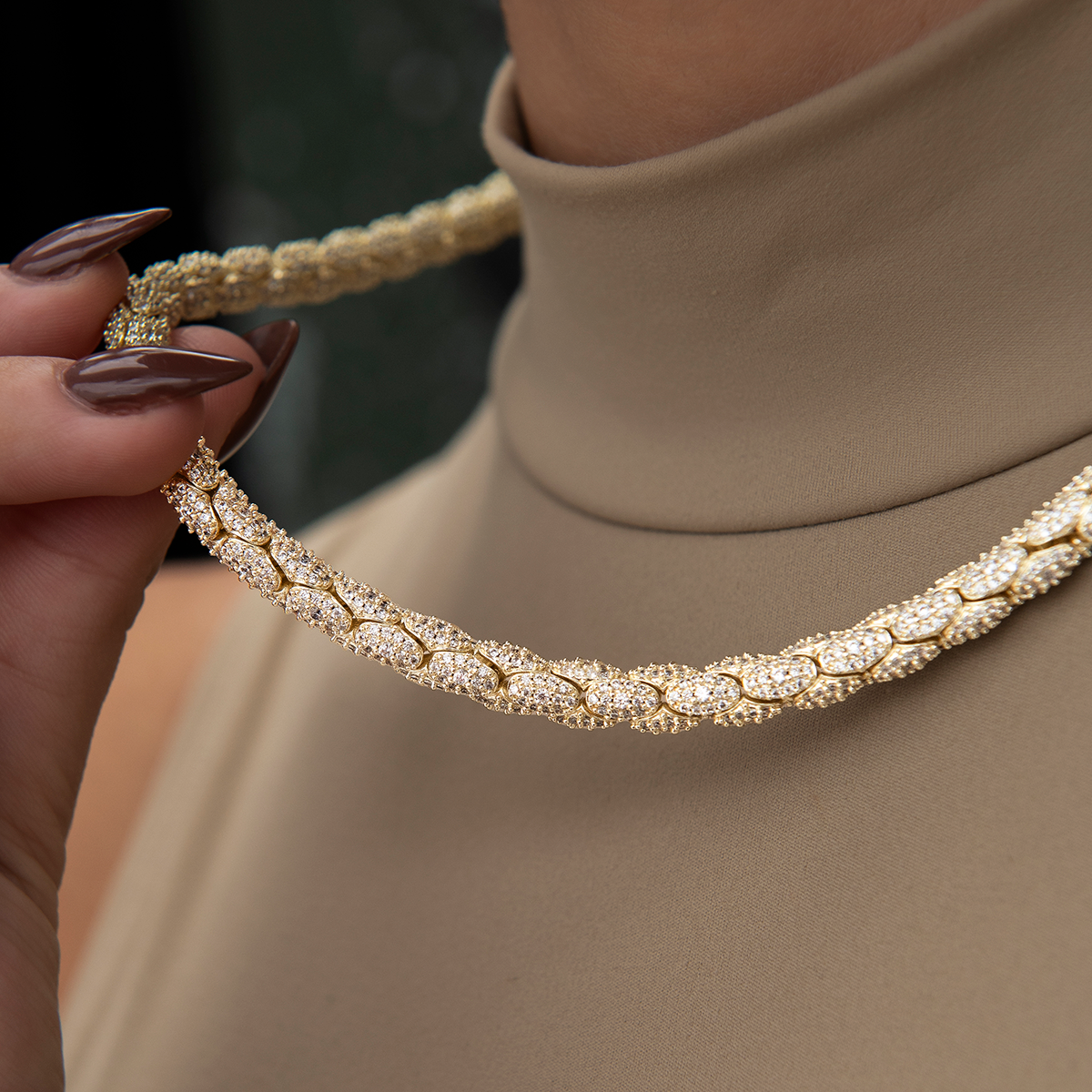 Diamond Pave Reptile Necklace in Yellow Gold-6mm