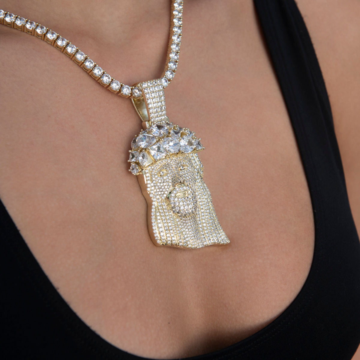 Large Diamond Portrait of Jesus Pendant in Yellow Gold