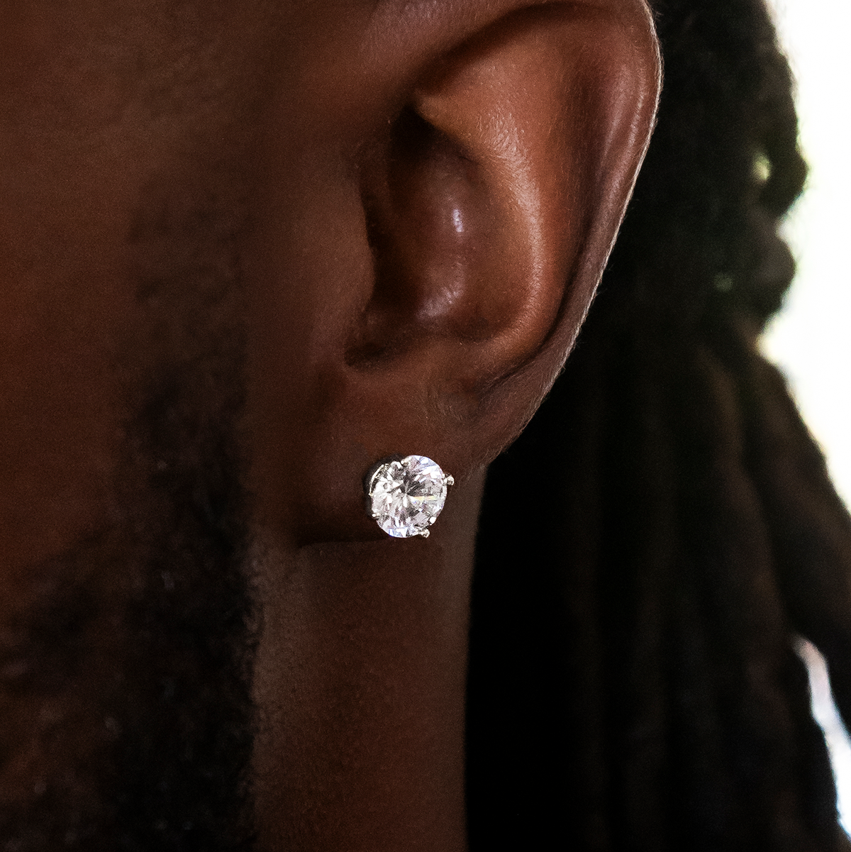 8mm Round Cut Diamond Stud Earrings in White Gold