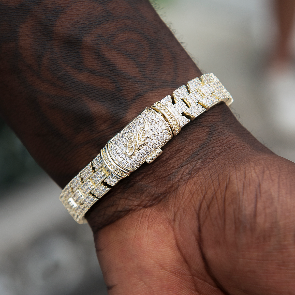 Diamond Spine Bracelet in Yellow Gold