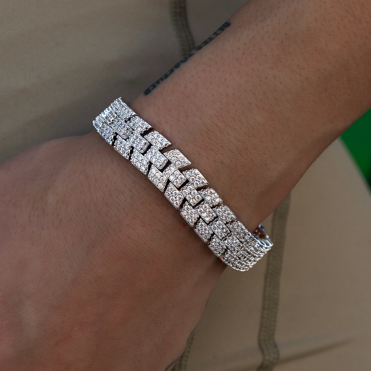 Diamond Spine Bracelet in White Gold