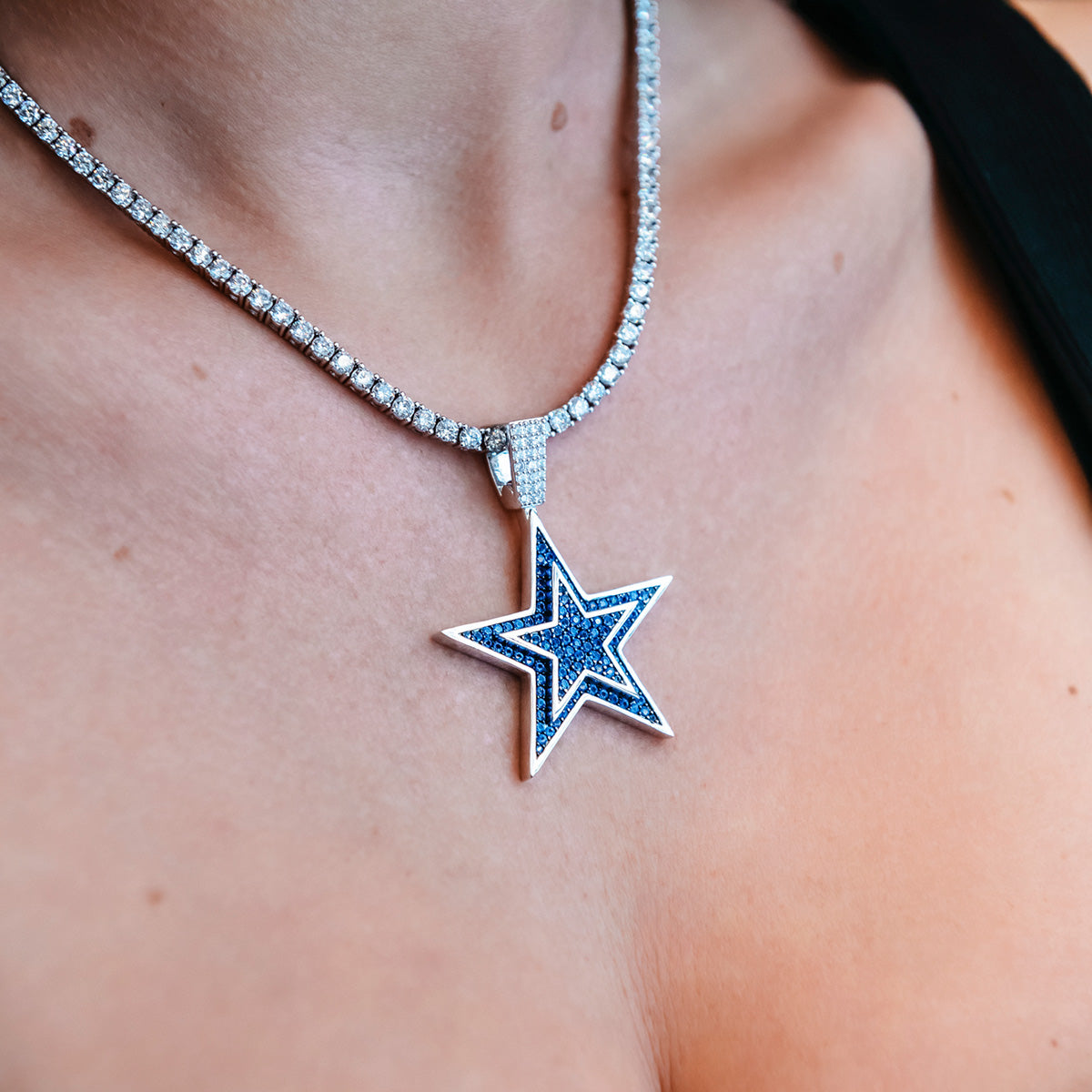 Dallas Cowboys Official NFL Pendant