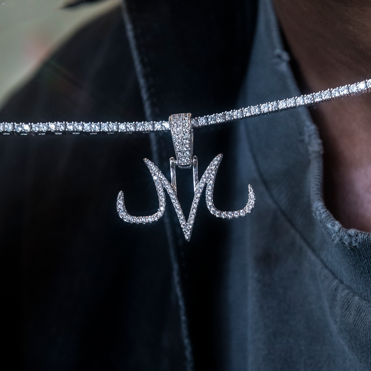 Majin Pendant in White Gold