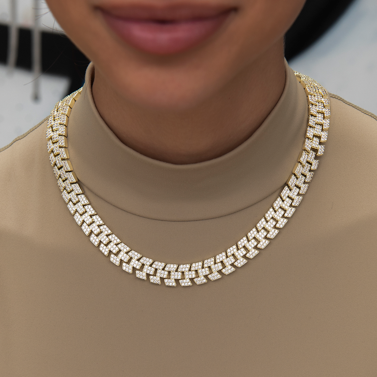 Diamond Spine Necklace in Yellow Gold