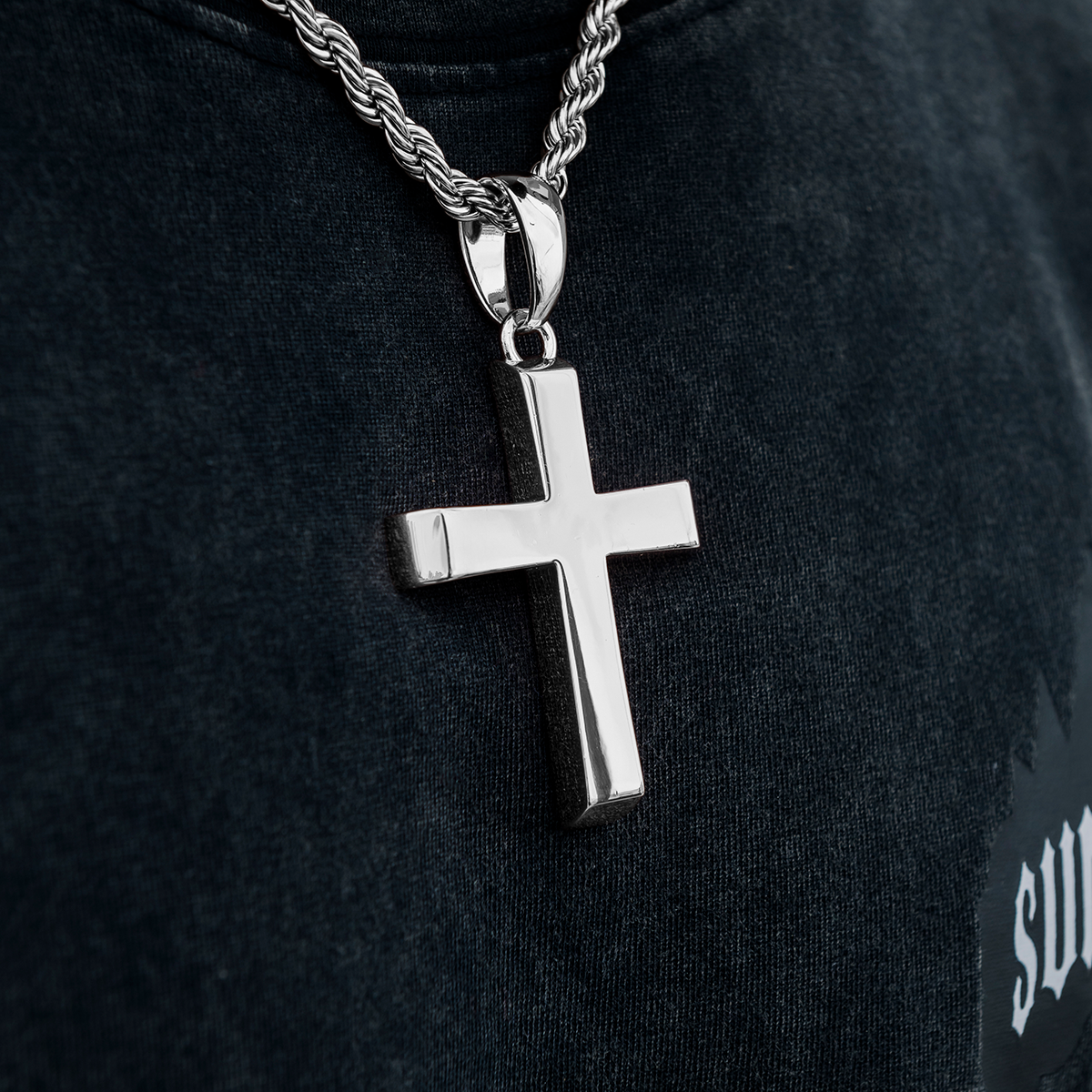 Large Simple Cross Pendant in White Gold