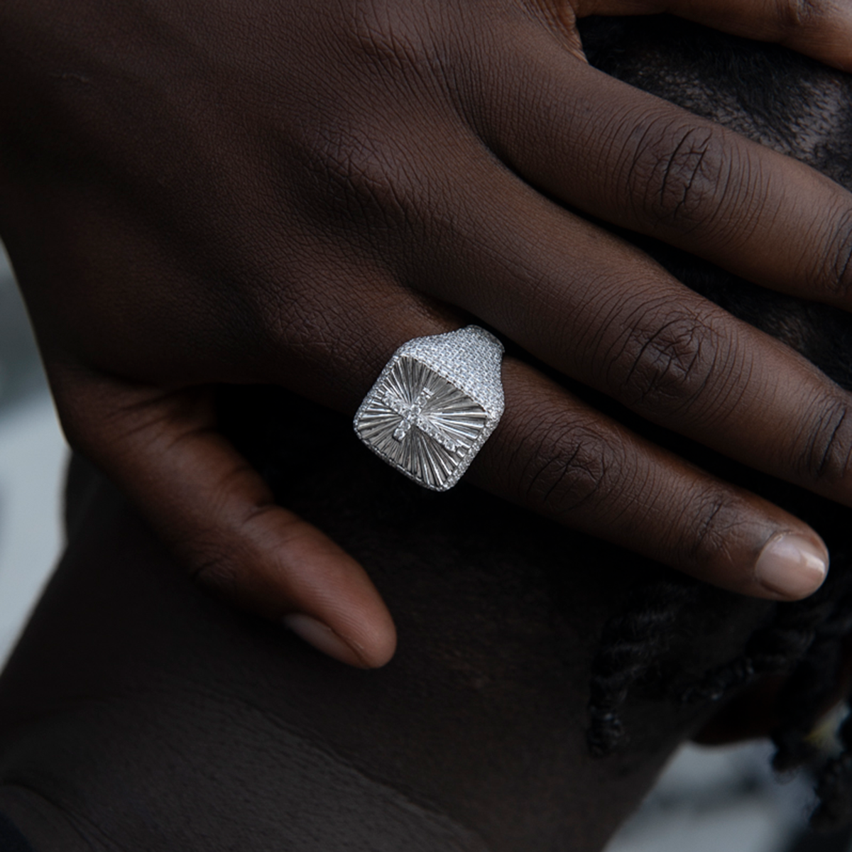 Textured Cross Signet Ring in White Gold Vermeil