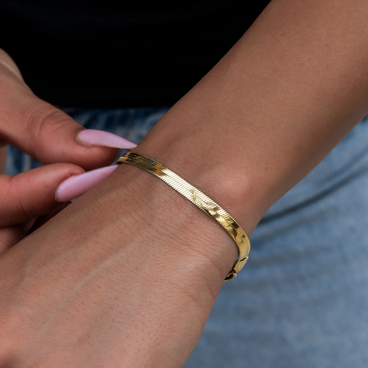 Herringbone Bracelet in Yellow Gold- 4mm