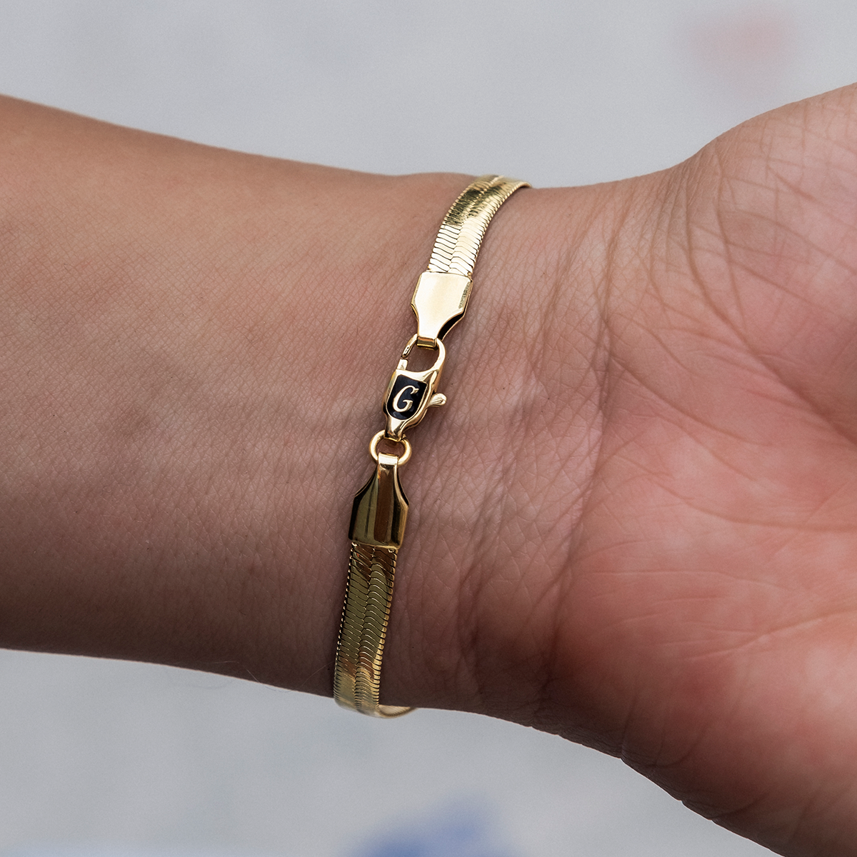 Herringbone Bracelet in Yellow Gold- 4mm