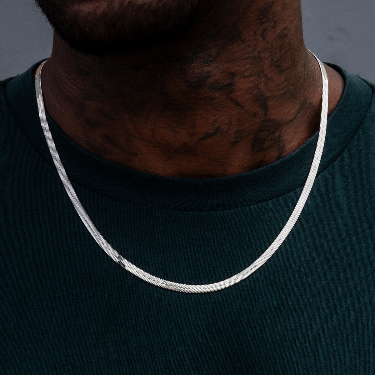 Herringbone Chain in White Gold- 4mm