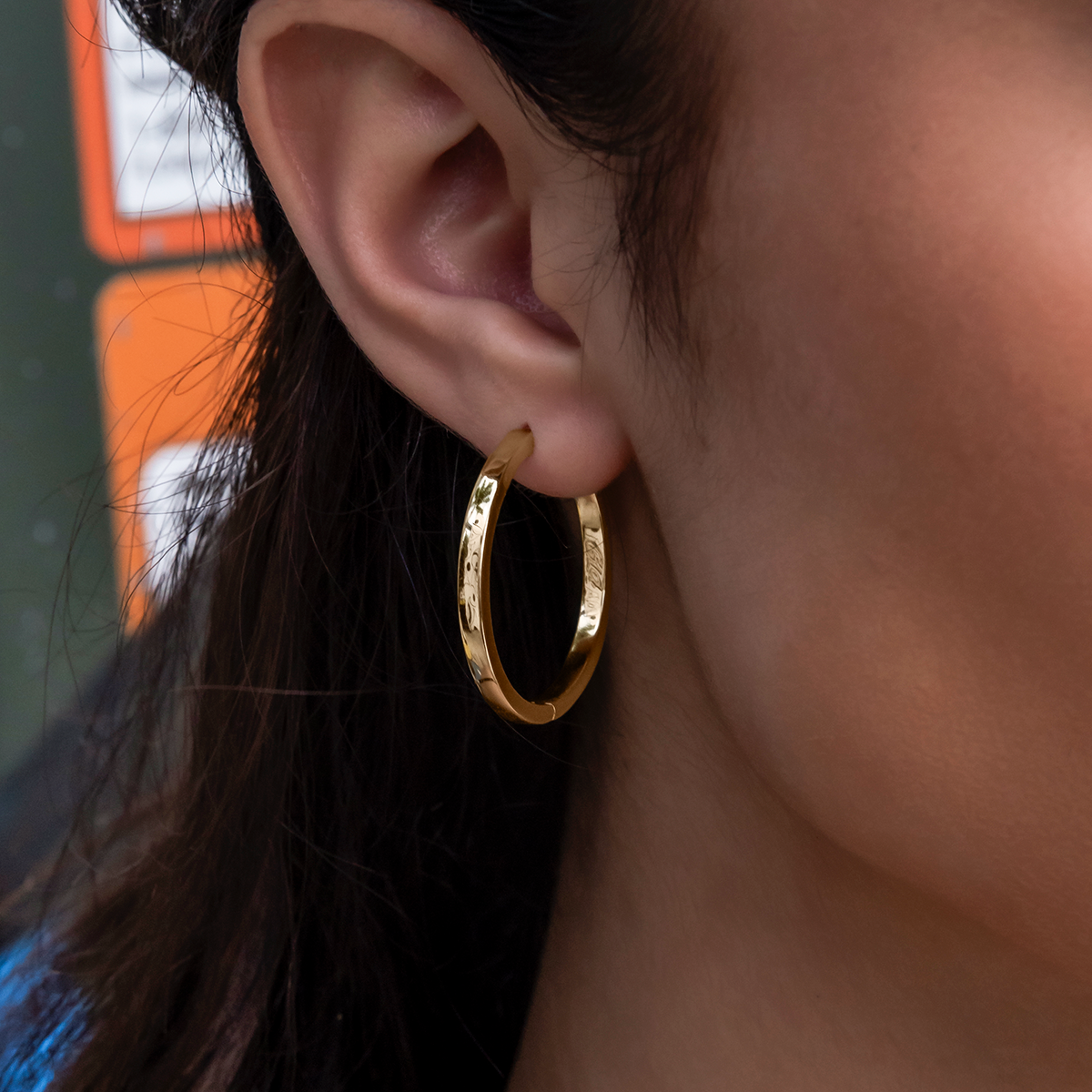 Polished Round Hoop Earrings in Yellow Gold