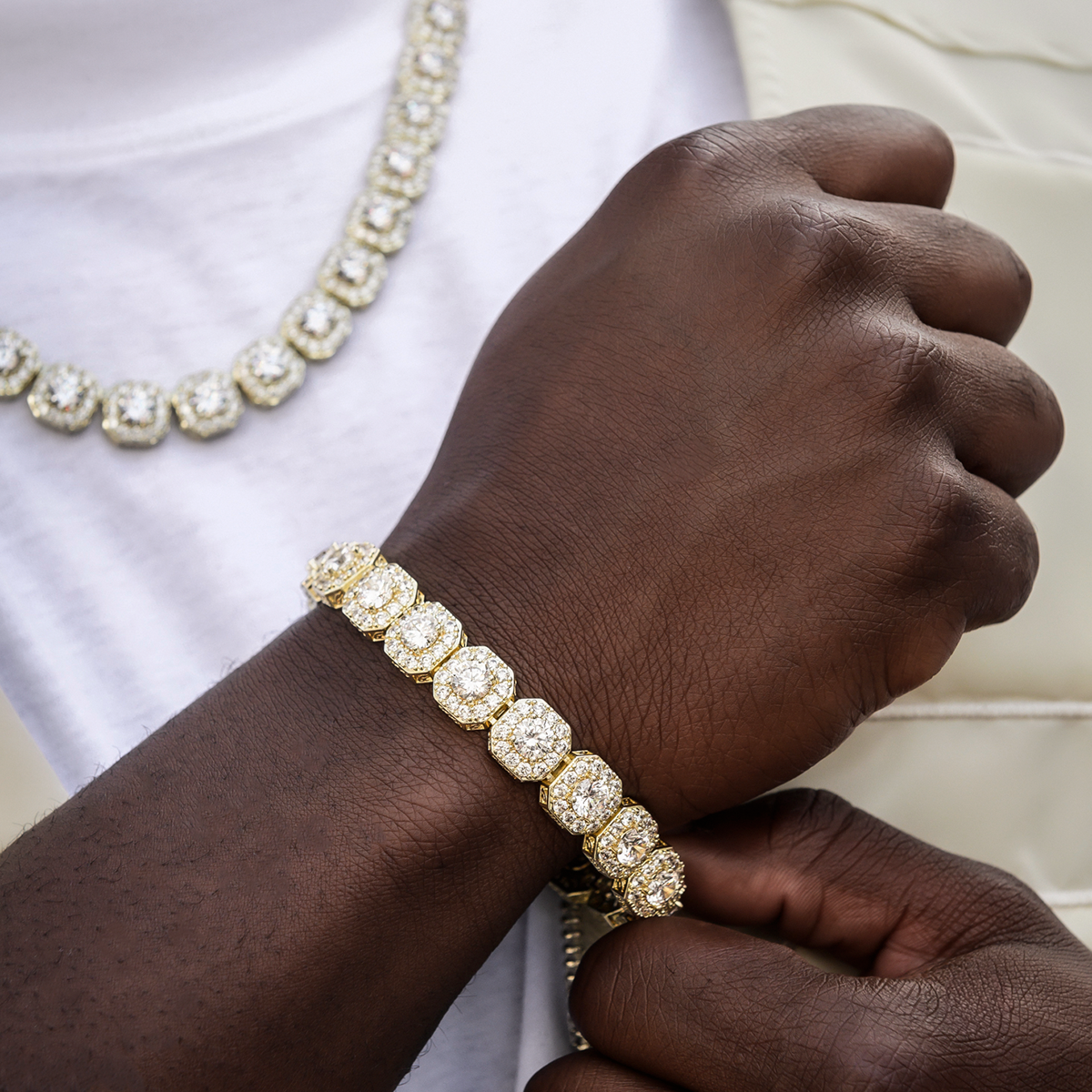 Clustered Tennis Bracelet in Yellow Gold- 12mm