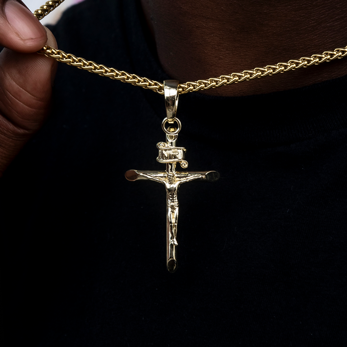 Large Crucifix Pendant in Yellow Gold