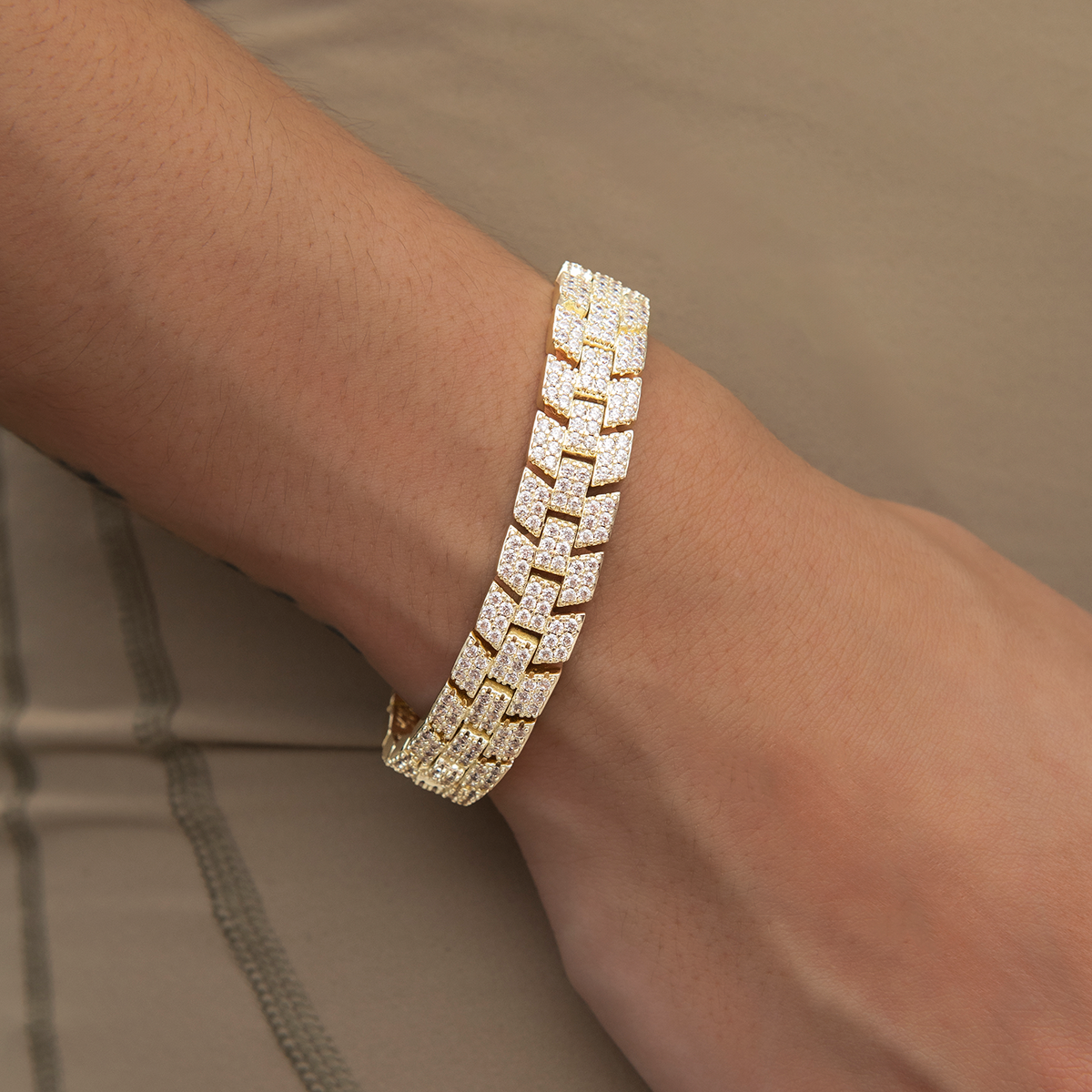 Diamond Spine Bracelet in Yellow Gold