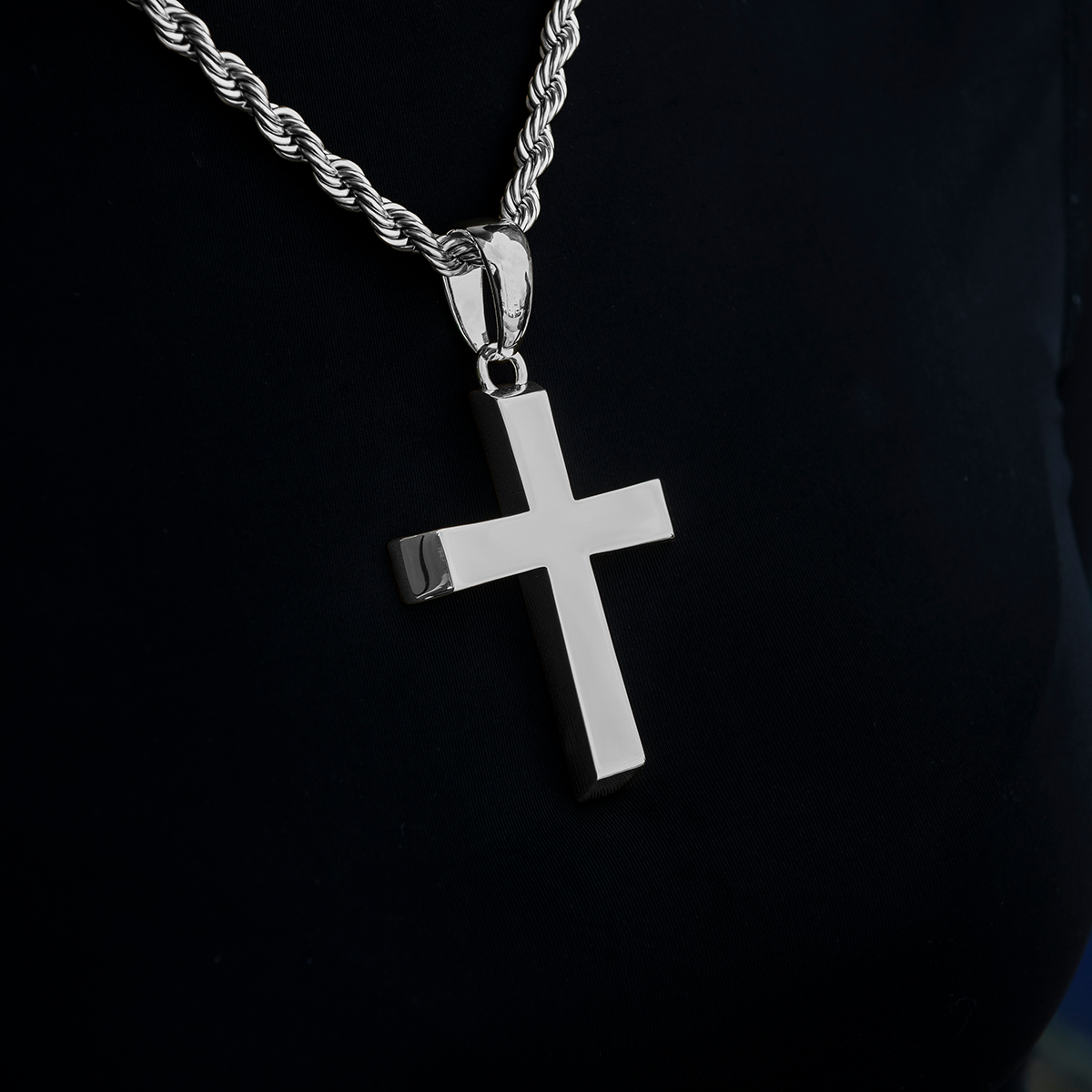 Large Simple Cross Pendant in White Gold