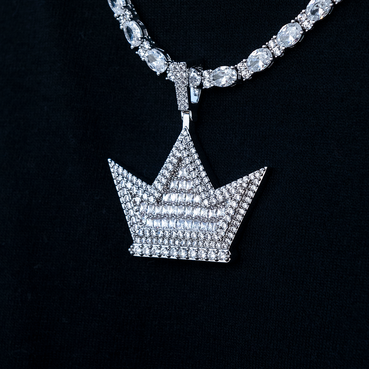 GLD Crown Pendant