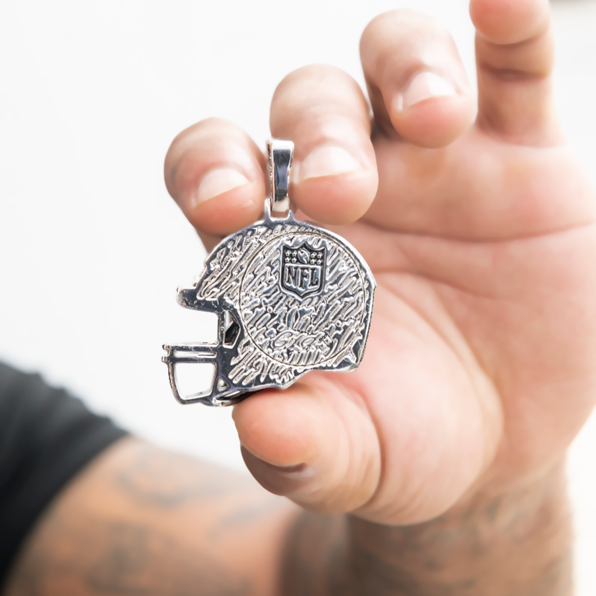 Official NFL 2025 Edition Dallas Cowboys Helmet Pendant