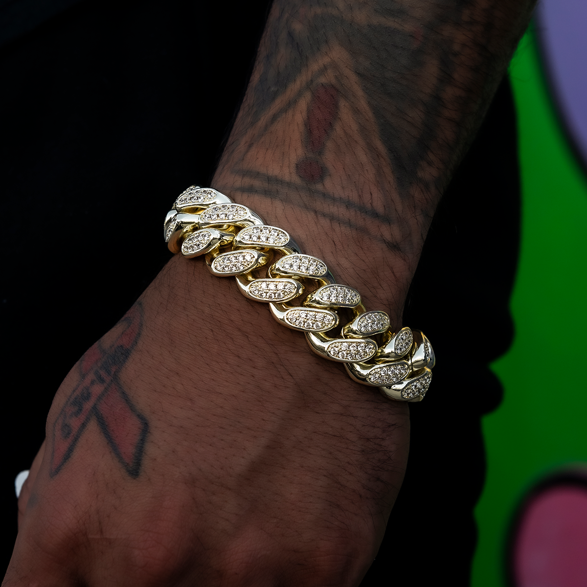 Diamond Cuban Link Bracelet in Yellow Gold- 19mm