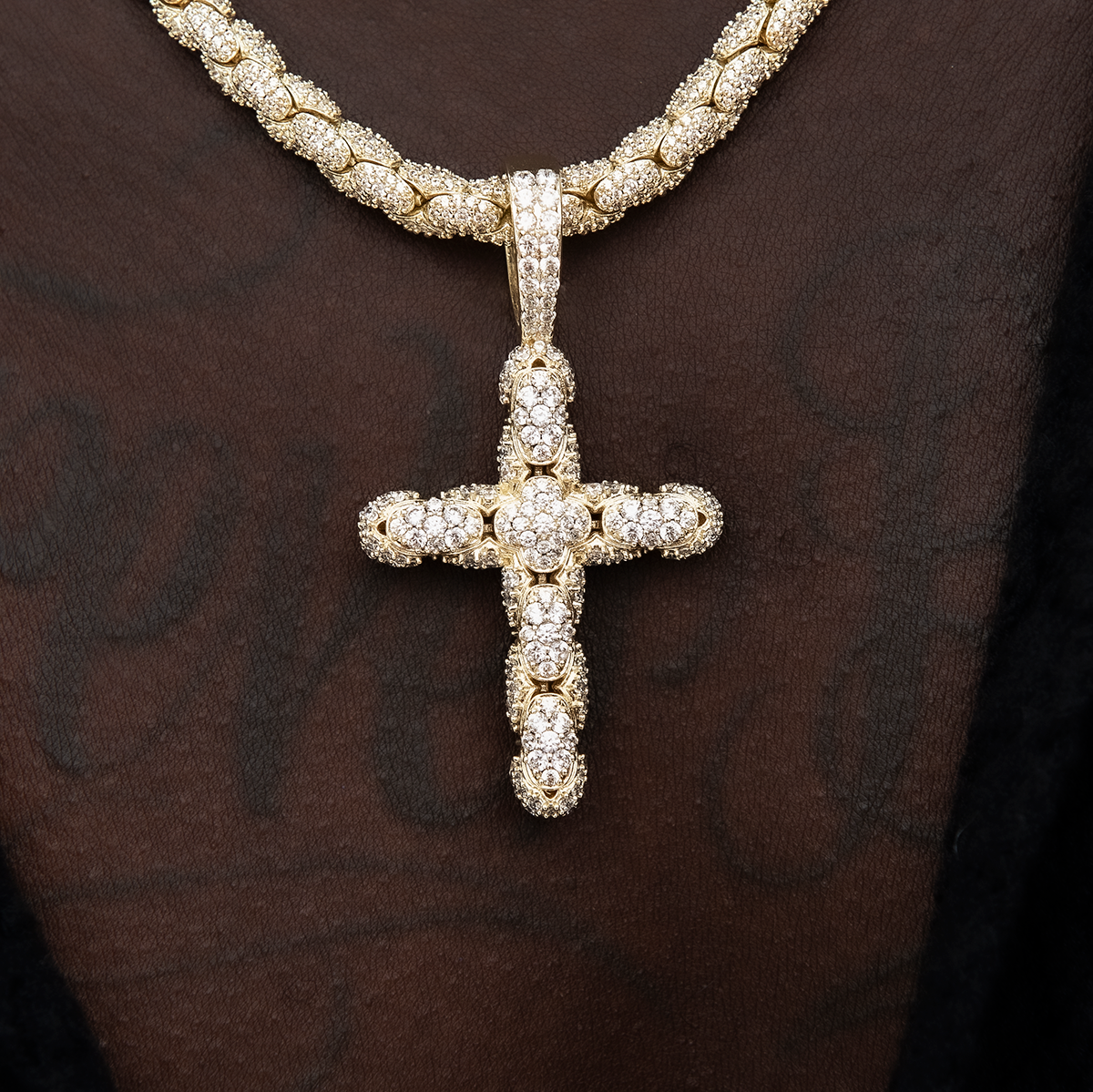 Diamond Pave Reptile Cross Pendant in Yellow Gold