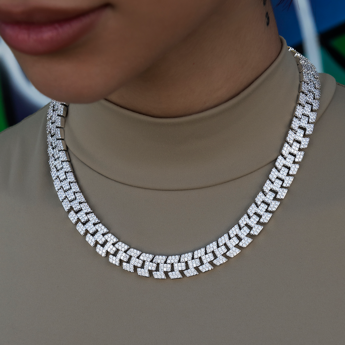 Diamond Spine Necklace in White Gold