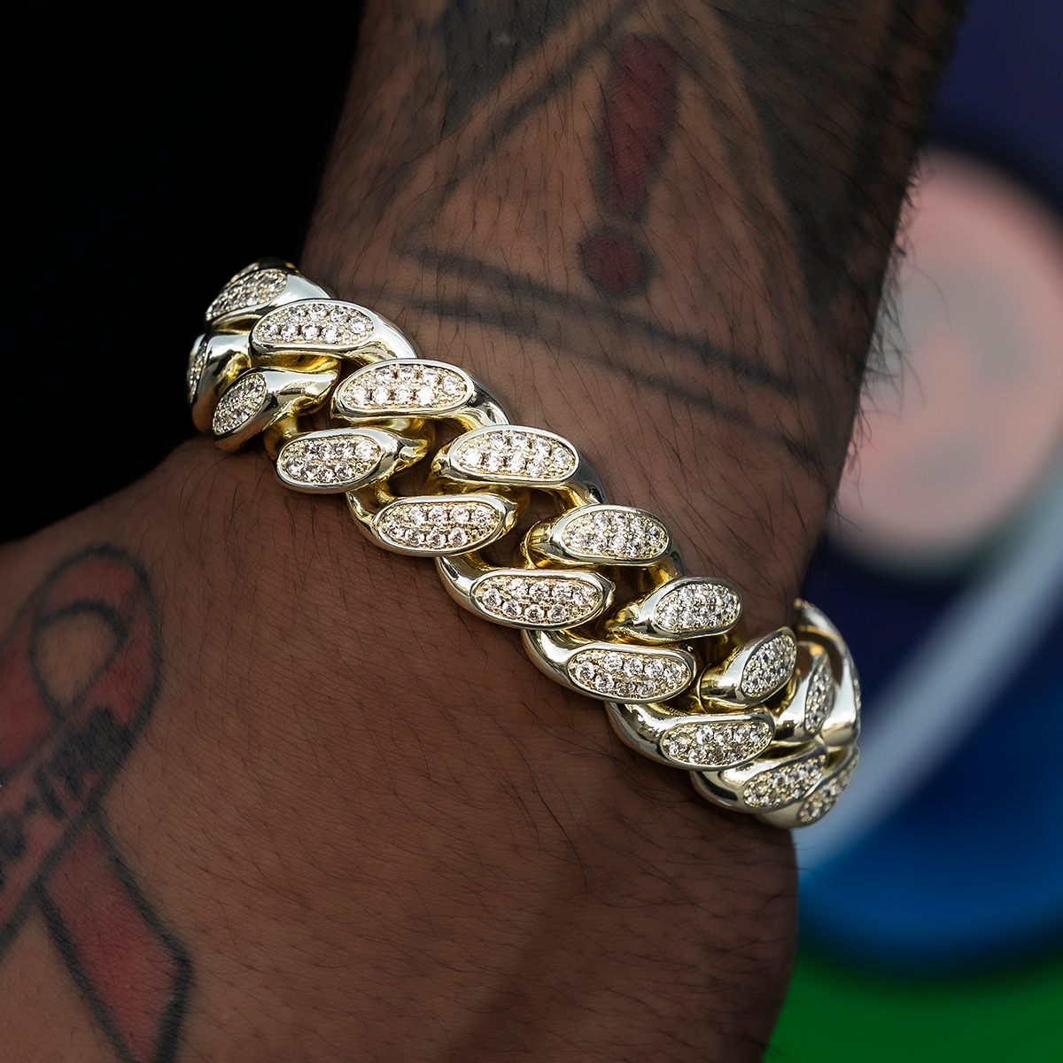 Diamond Cuban Link Bracelet in Yellow Gold- 19mm