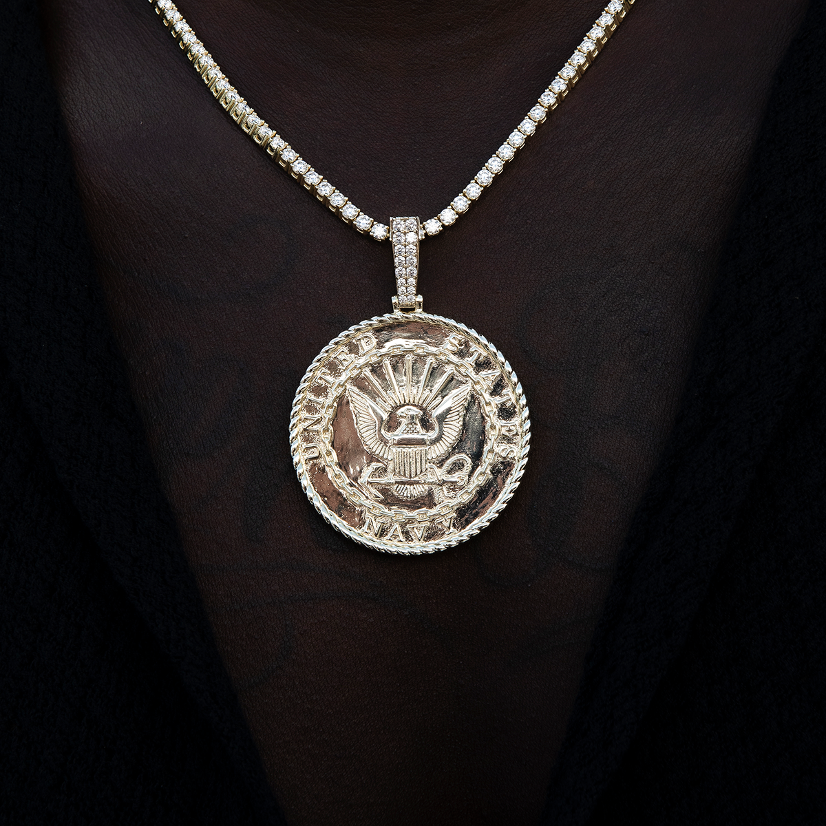 U.S. Navy Pendant in Yellow Gold