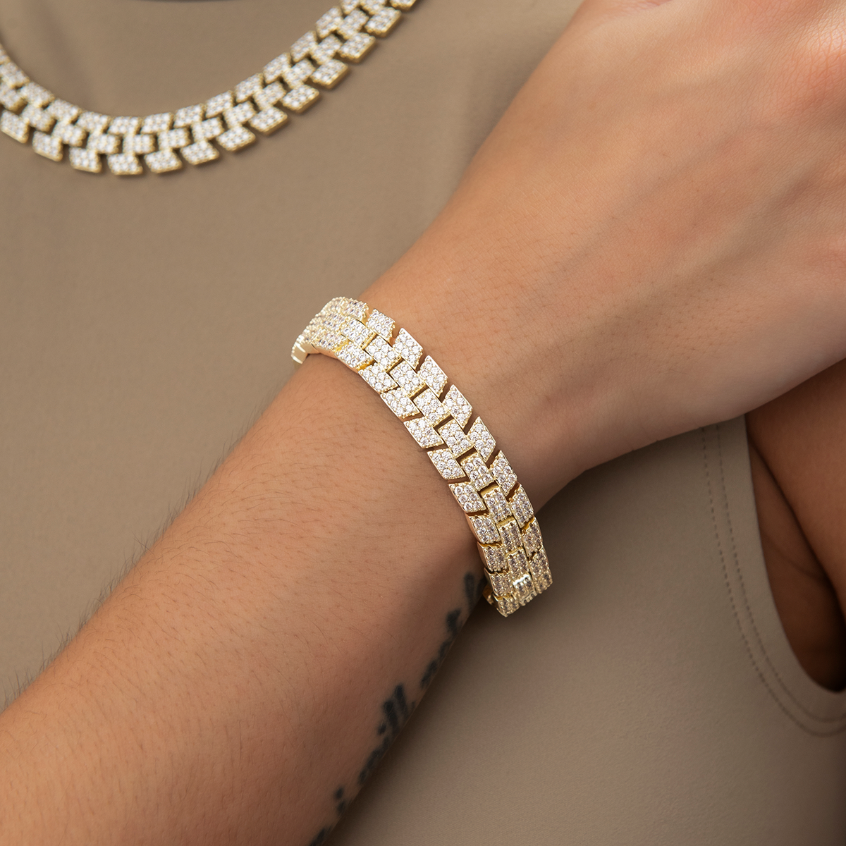 Diamond Spine Bracelet in Yellow Gold