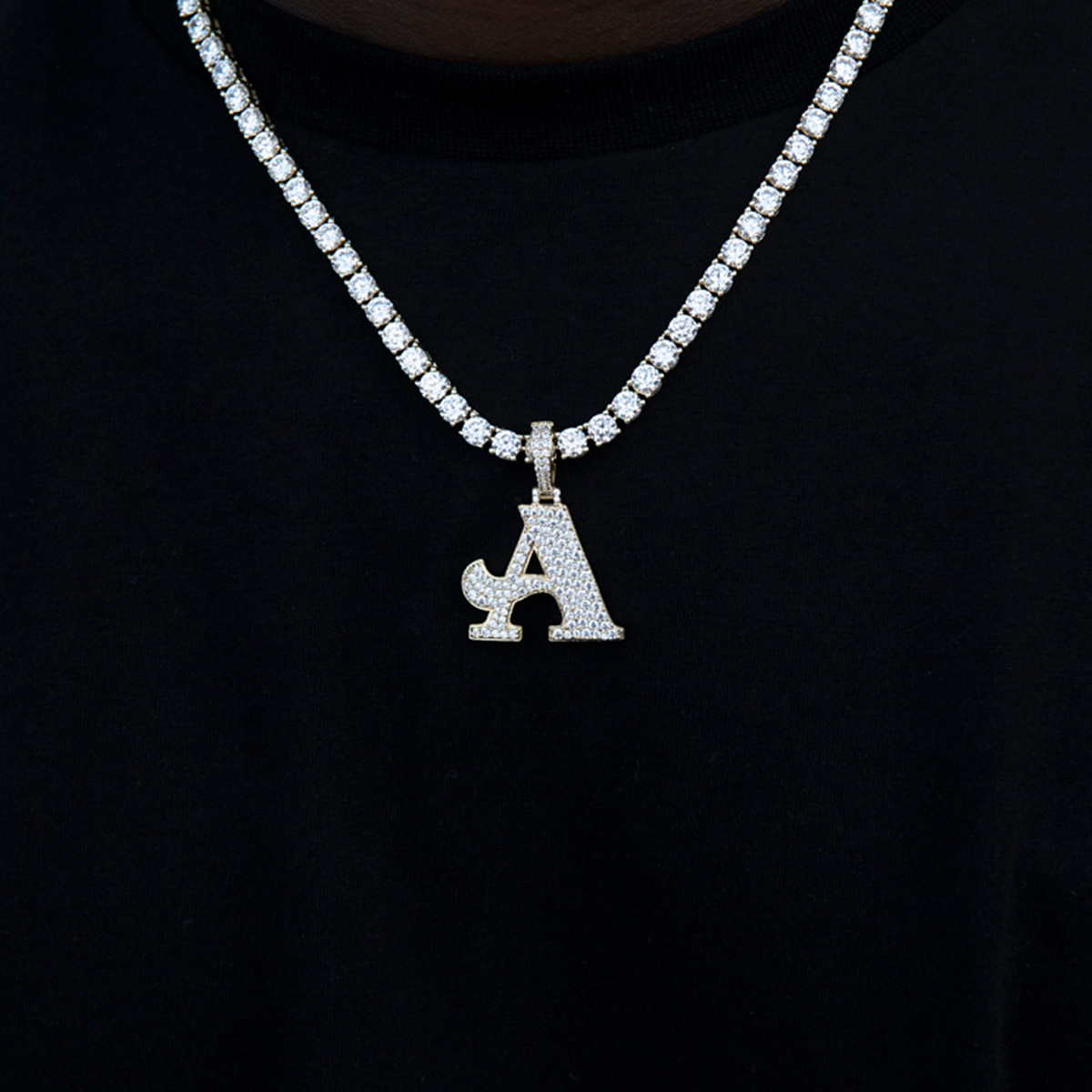 Acacia Fraternity Pendant in Yellow Gold