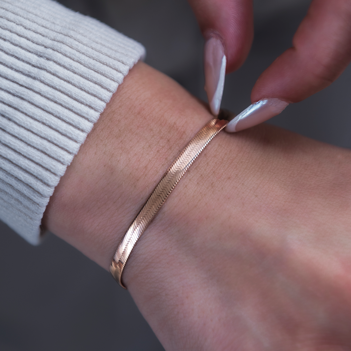 Herringbone Bracelet in Rose Gold- 4mm