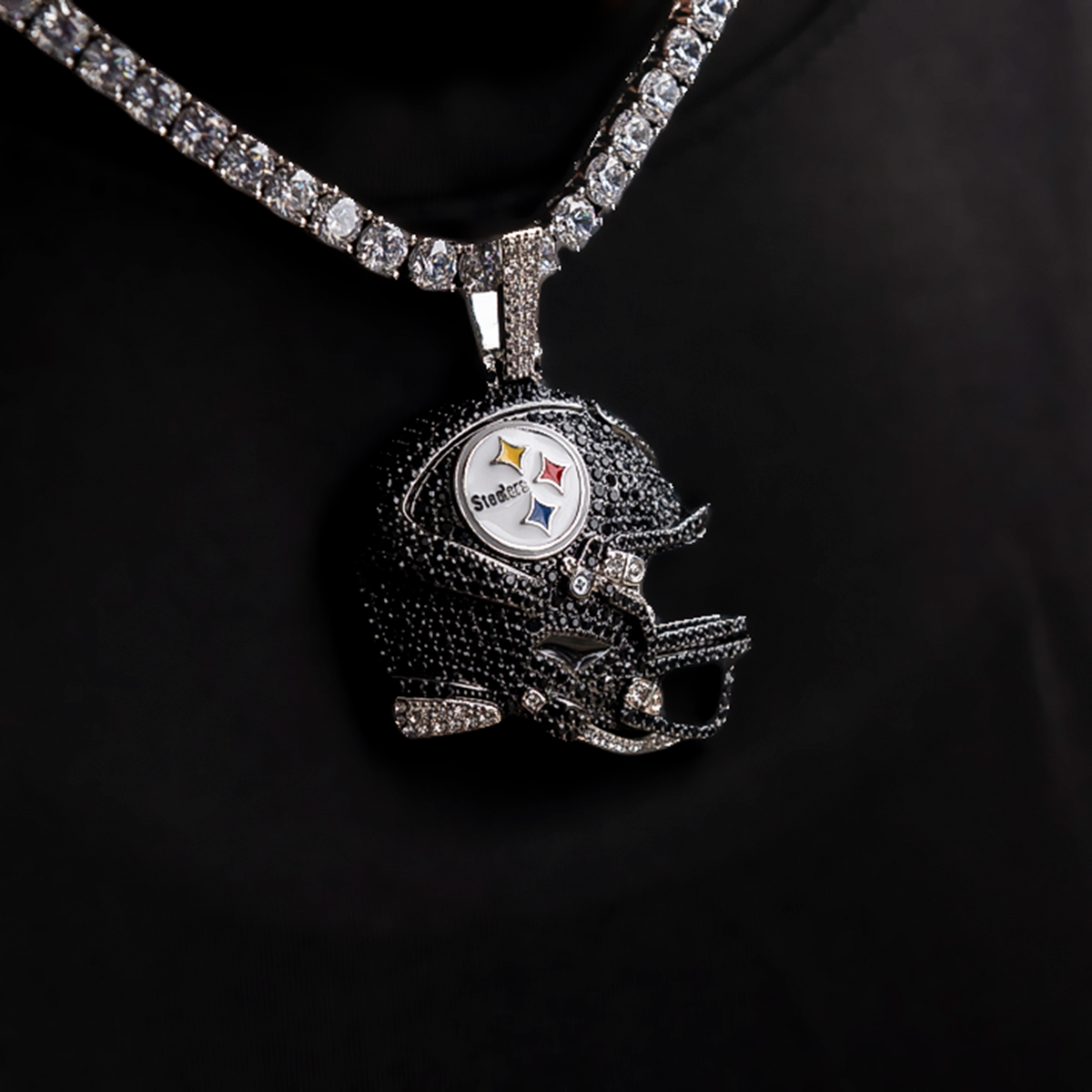 Official NFL 2025 Edition Pittsburgh Steelers Helmet Pendant