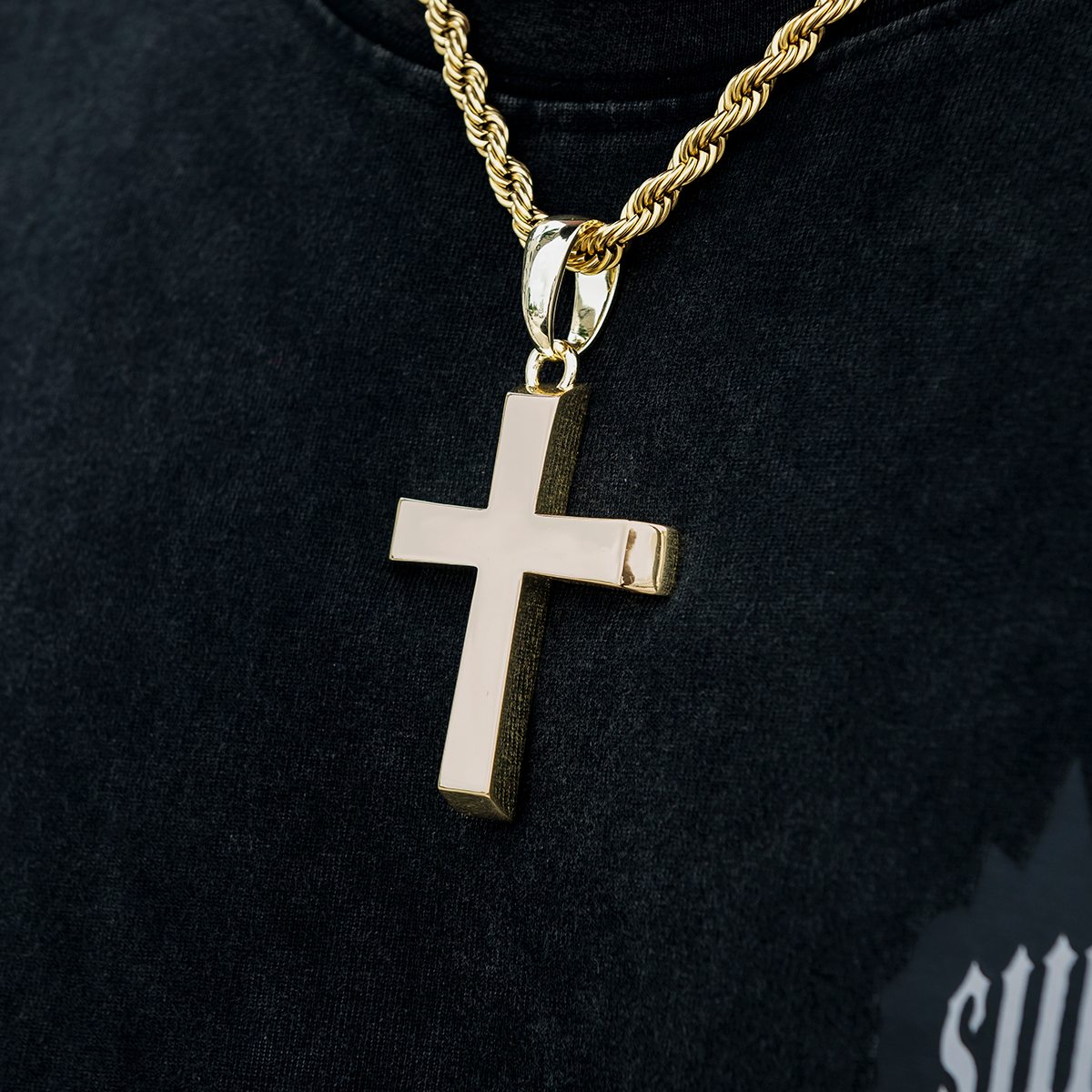 Large Simple Cross Pendant in Yellow Gold