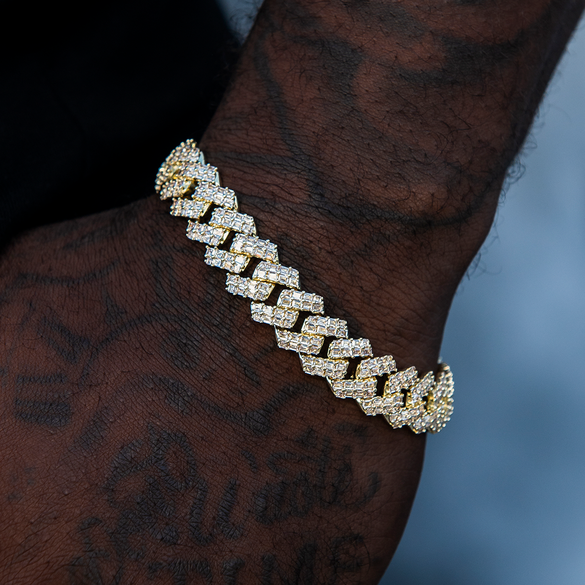 Prong Baguette Cuban Bracelet in Yellow Gold- 12mm