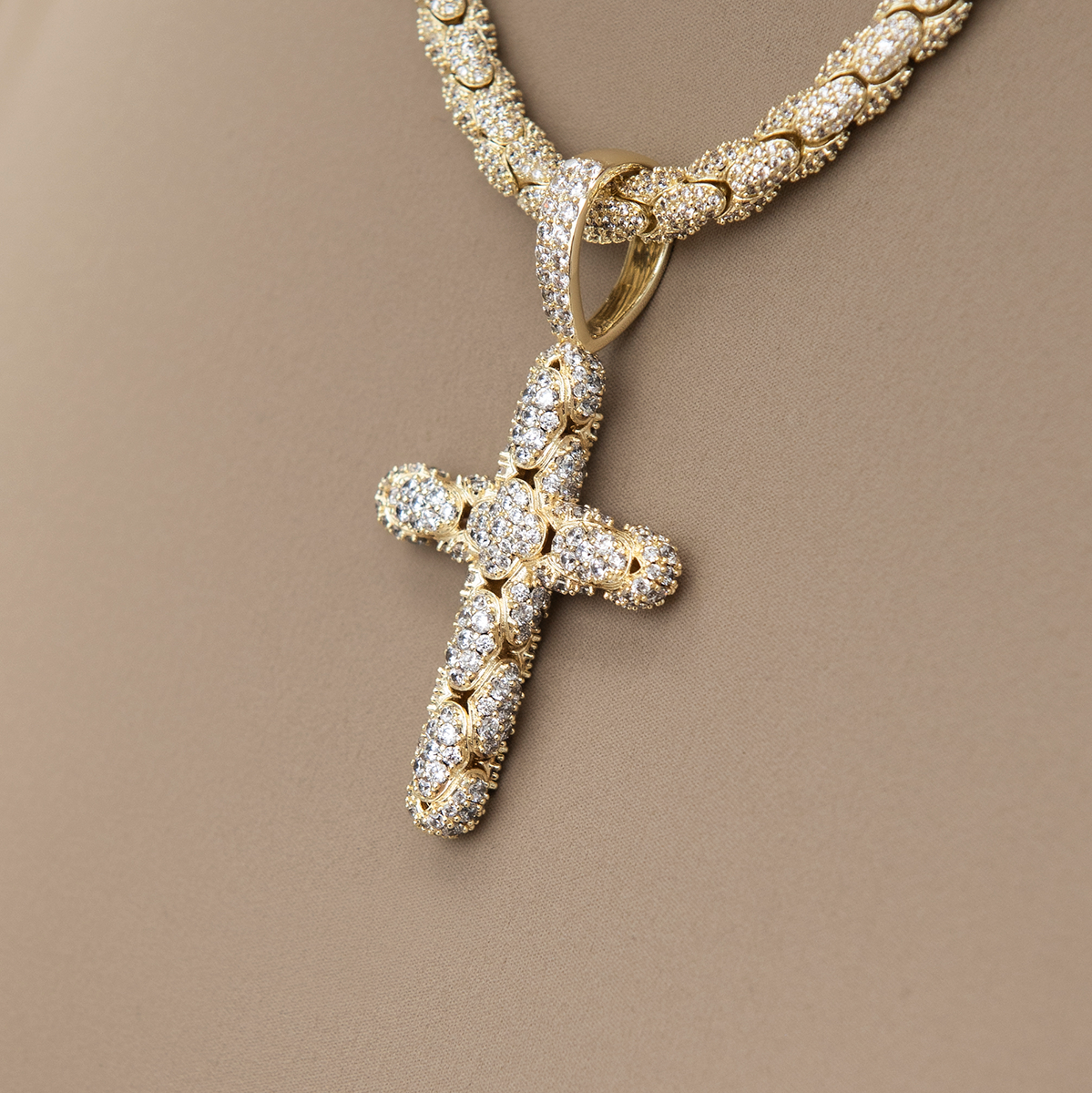 Diamond Pave Reptile Cross Pendant in Yellow Gold