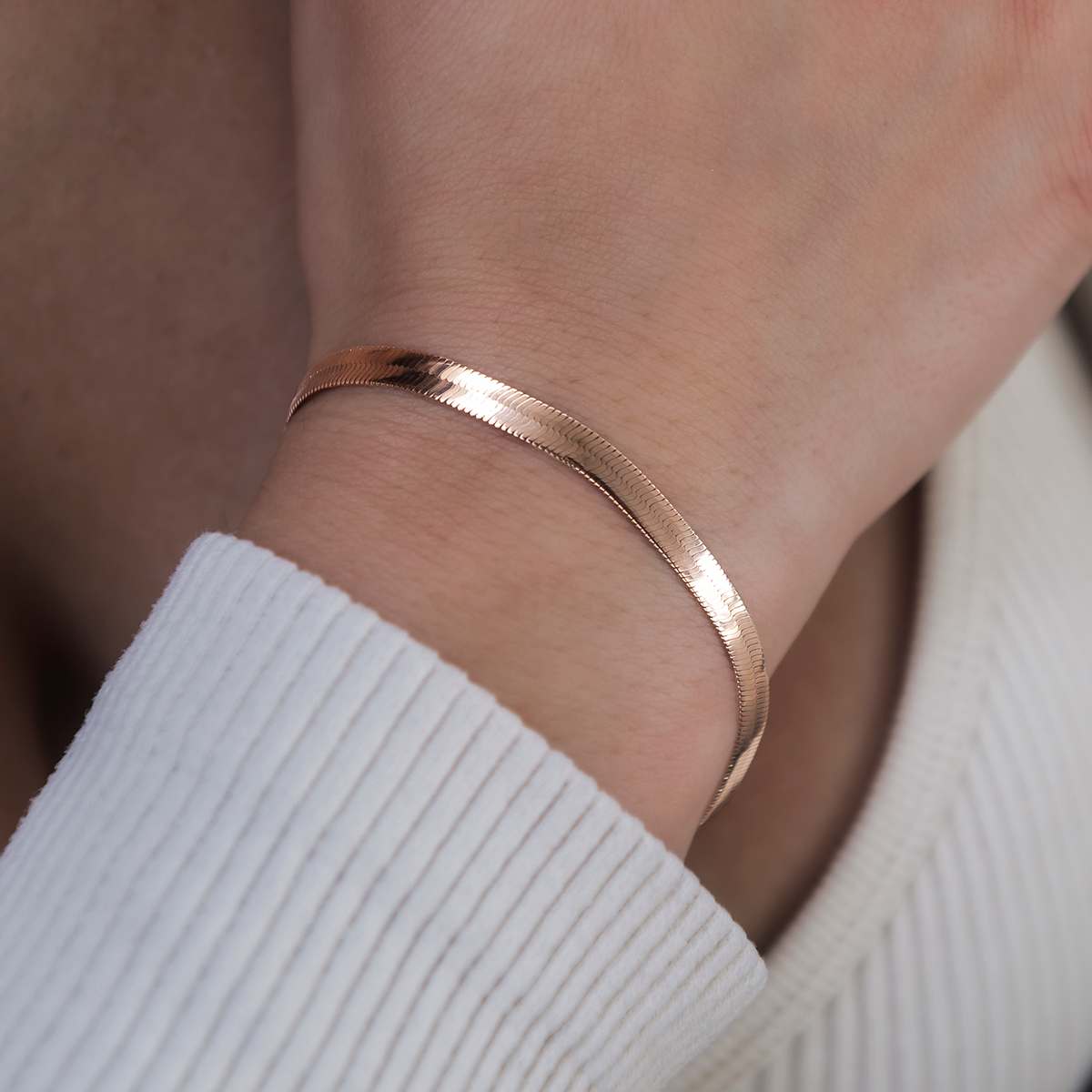 Herringbone Bracelet in Rose Gold- 4mm