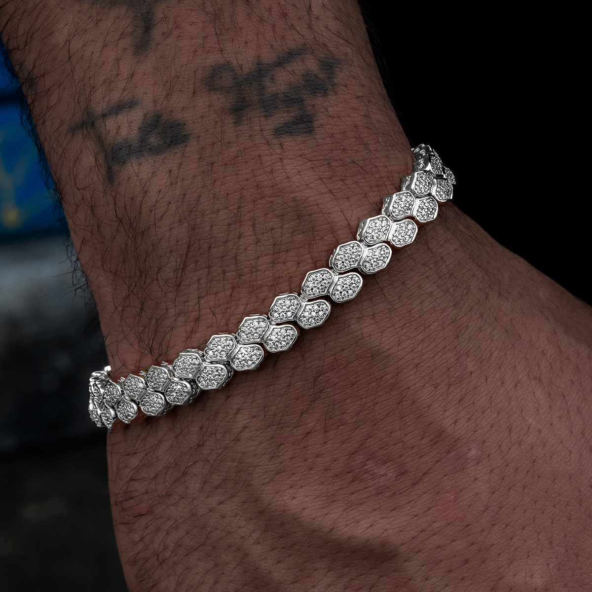 Diamond Pave Flat Reptile Bracelet in White Gold-4mm