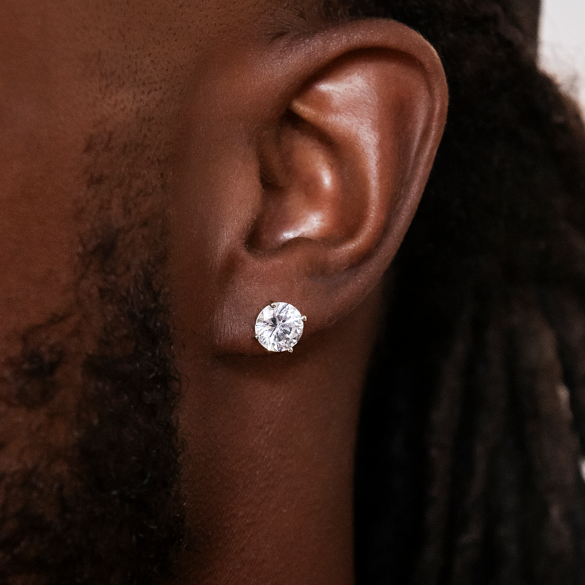 7mm Round Cut Diamond Stud Earrings in White Gold