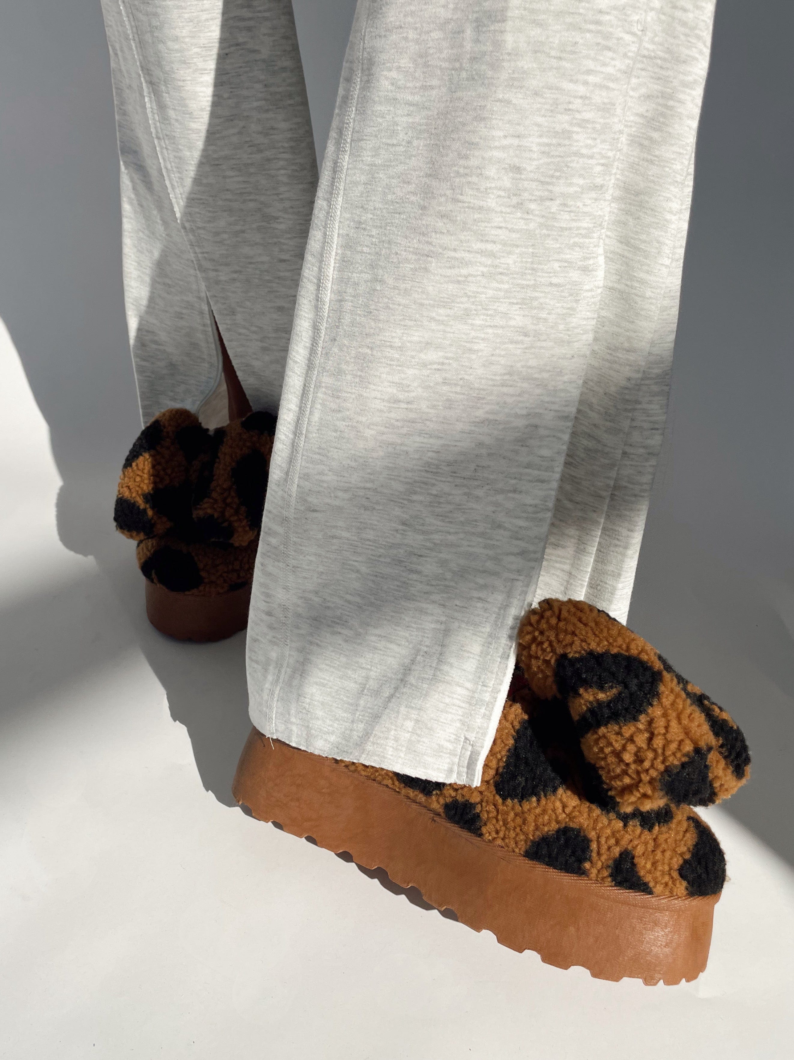 Leopard Platform Slides