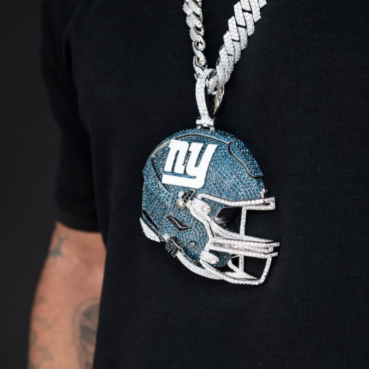 Giant New York Giants Official NFL Helmet Pendant