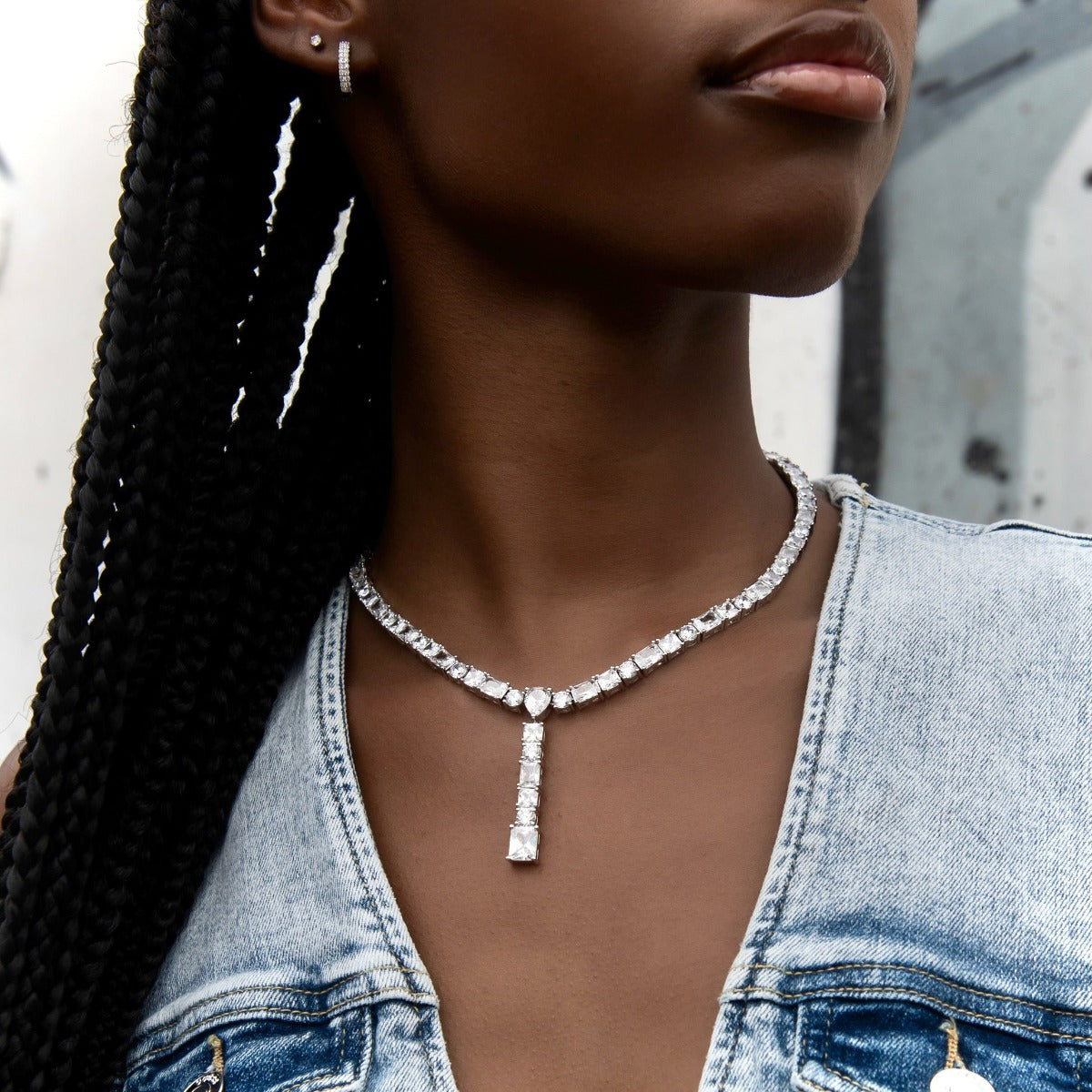 Multi Diamond Lariat Necklace in White Gold