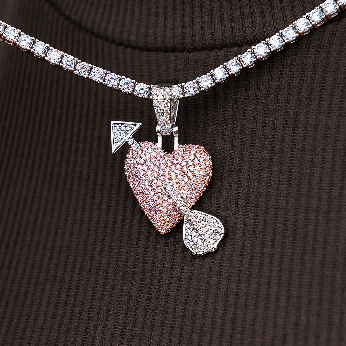 Pink Heart/Arrow Pendant in White Gold