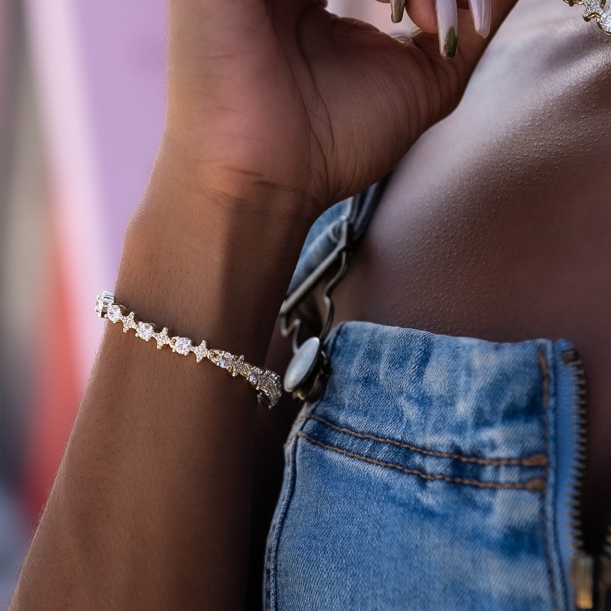 Round Stone Star Tennis Bracelet