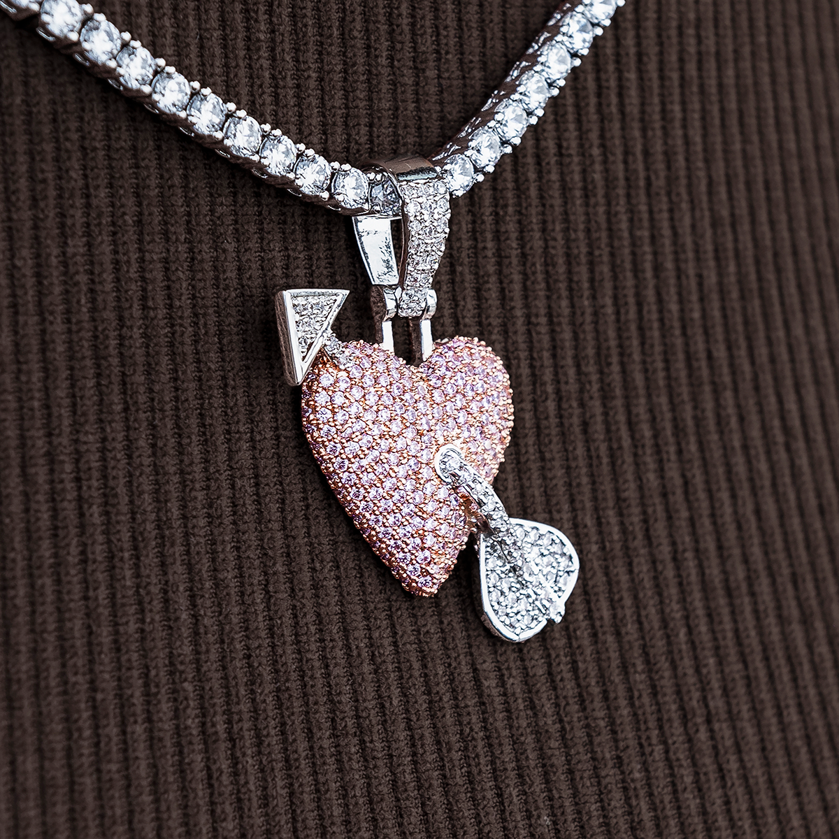 Pink Heart/Arrow Pendant in White Gold