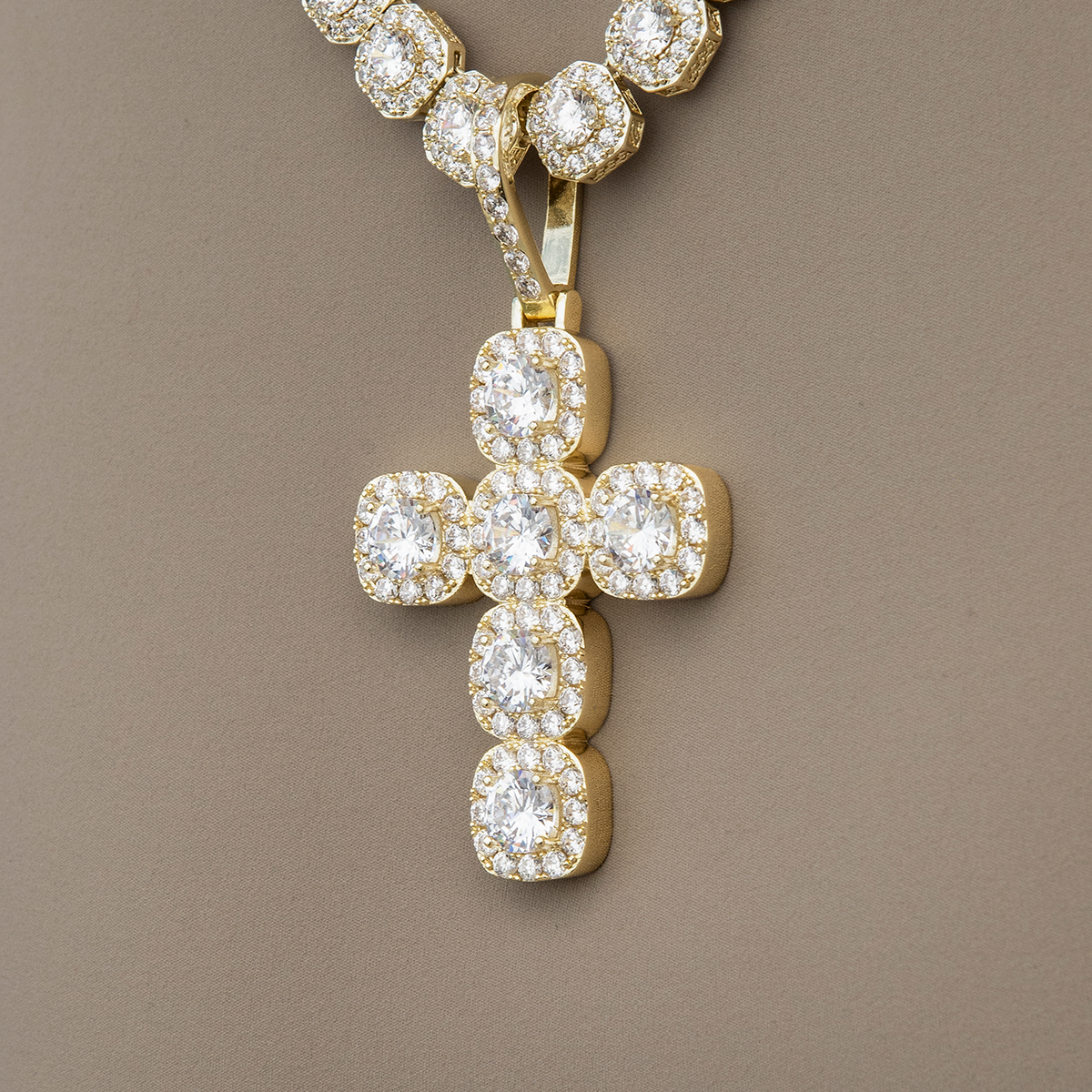 Gem Stone Cross Pendant in Yellow Gold